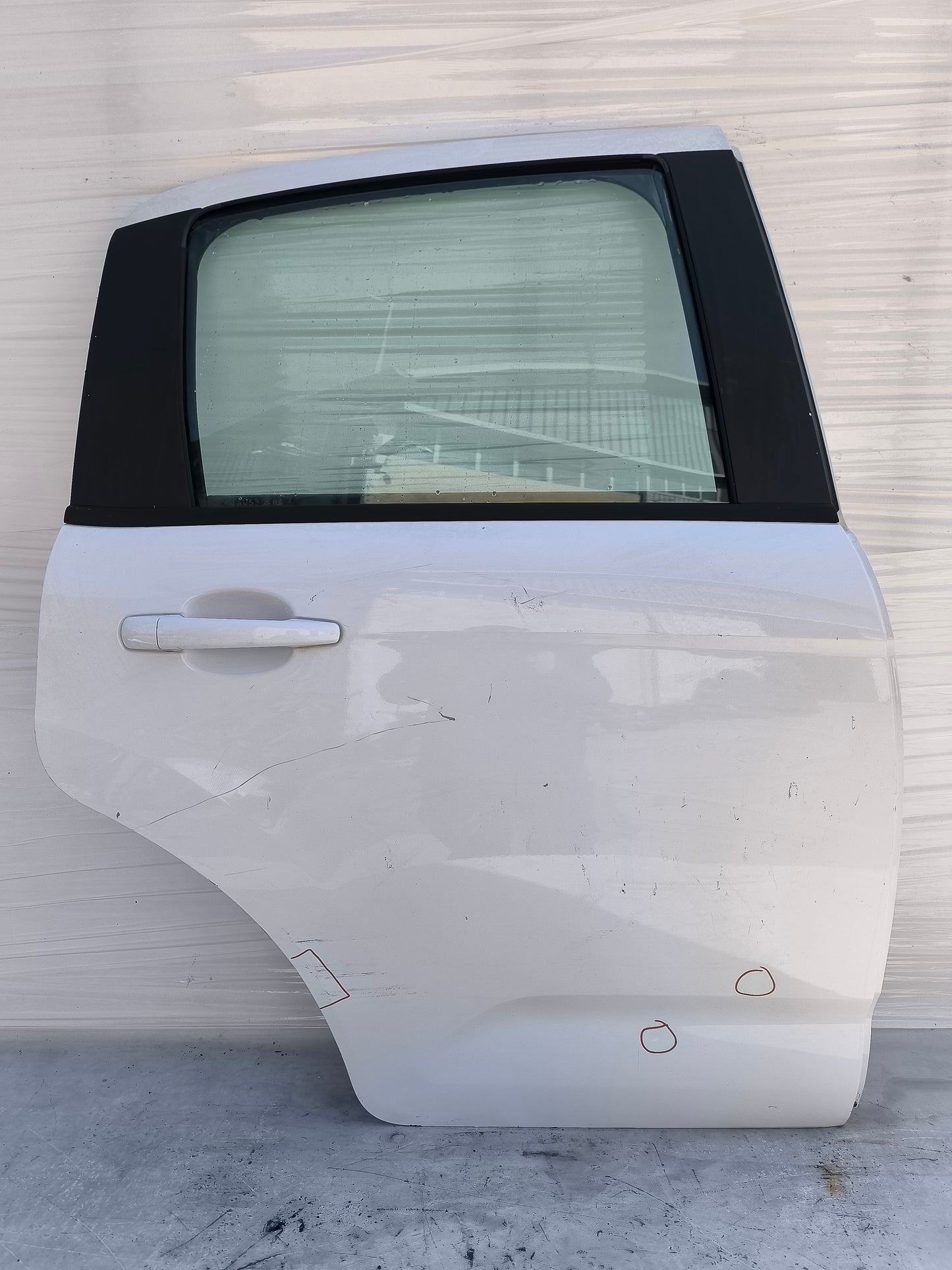 Sportello posteriore dx bianco Citroen C3 anno 2009-2016 ecoAG7957