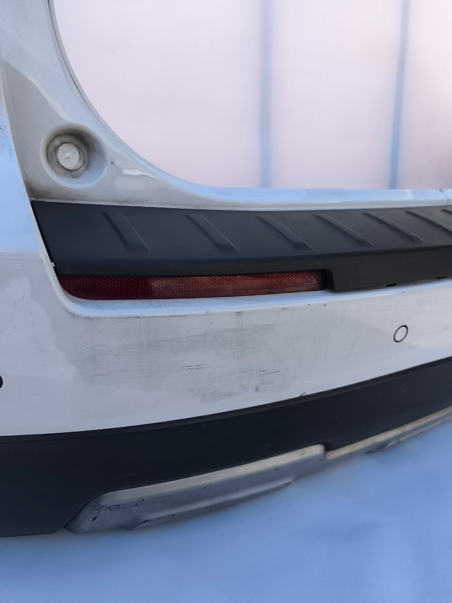 White Rear Bumper Chevrolet Orlando Year 2015 ecoAG6471