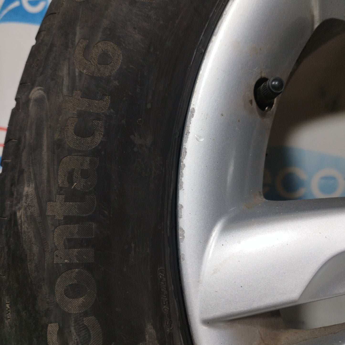 Komplette Leichtmetallfelgen mit Reifen Hyundai IX35 2011 225/60 R17 ecoAC9911