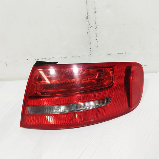 Fanale posteriore dx a Led Audi A4 B8 SW 2010 cod: 8k9945096 ecoAC15419