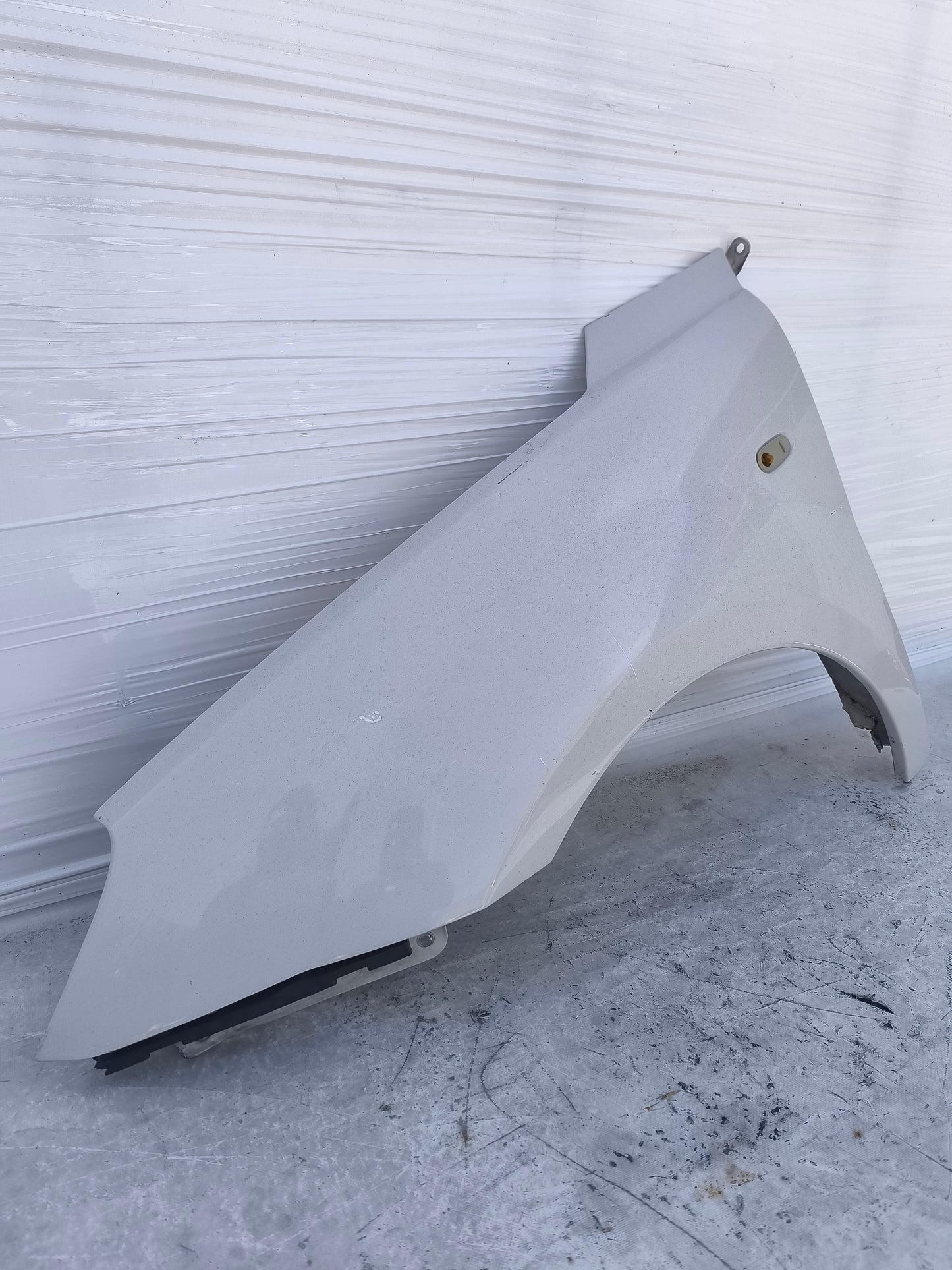 Parafango sx Alfa Romeo Mito bianco ecoAG8237