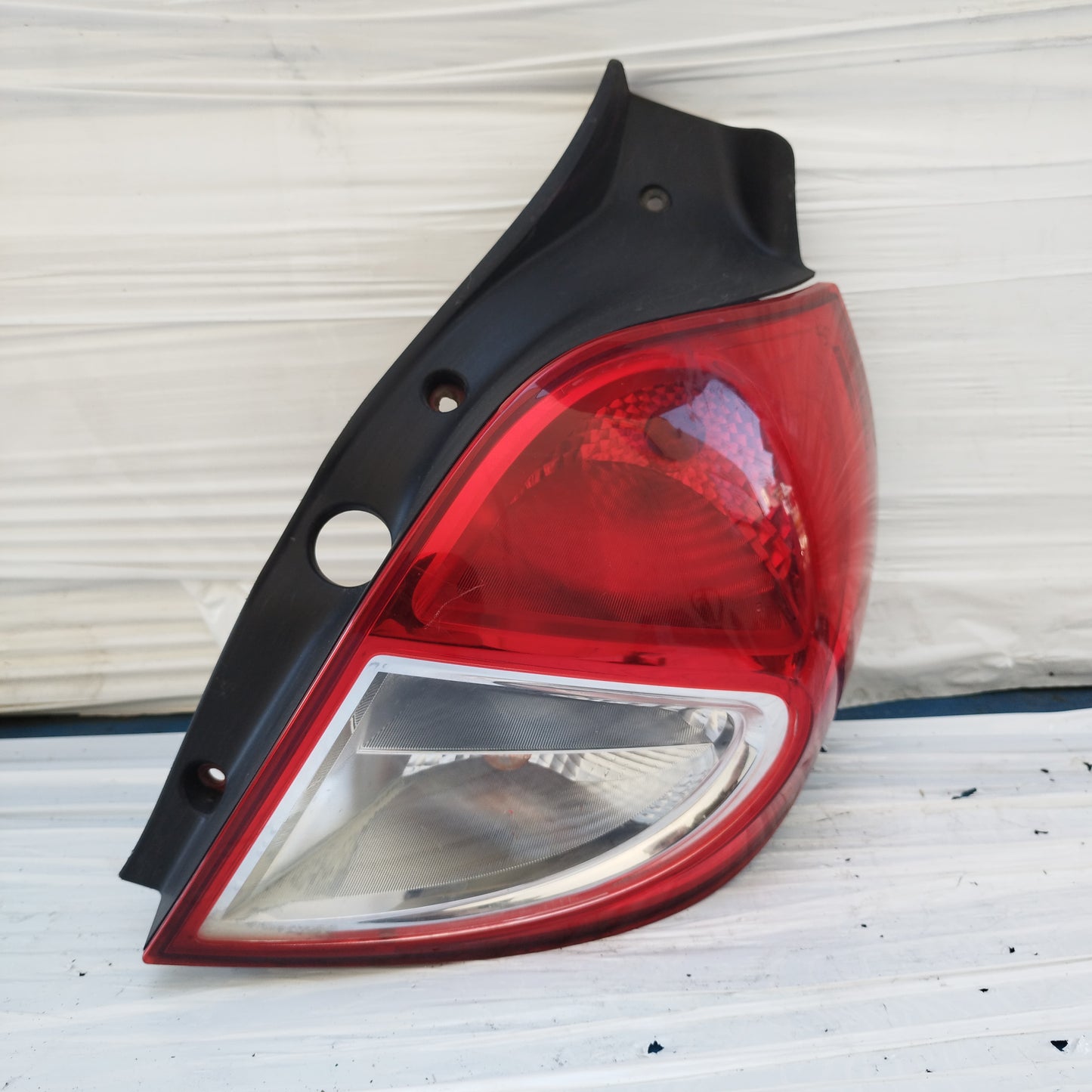 Fanale posteriore dx Renault Clio III (MK3) 2009-2012 cod: 8200866946 ecoDM296