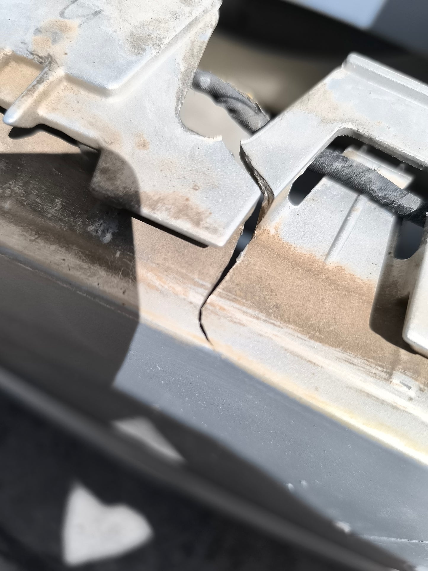 Silbergraue Frontblende komplett mit Kühlern Volkswagen Tiguan Baujahr 2009 ecoAG247