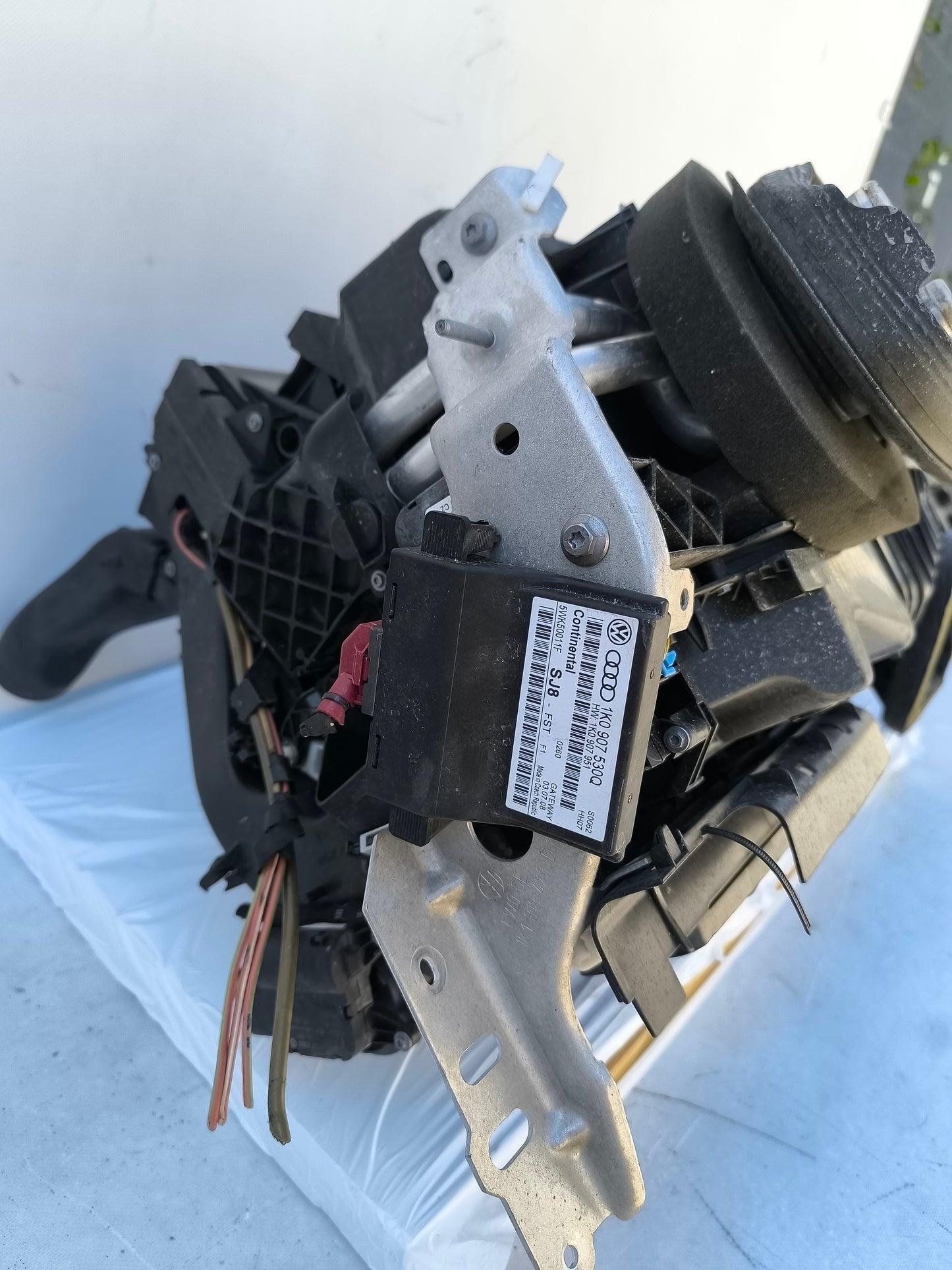 Kompletter Backofen für Volkswagen Tiguan, Baujahr 2009, Teilenummer 5N1820003J ecoAG7338