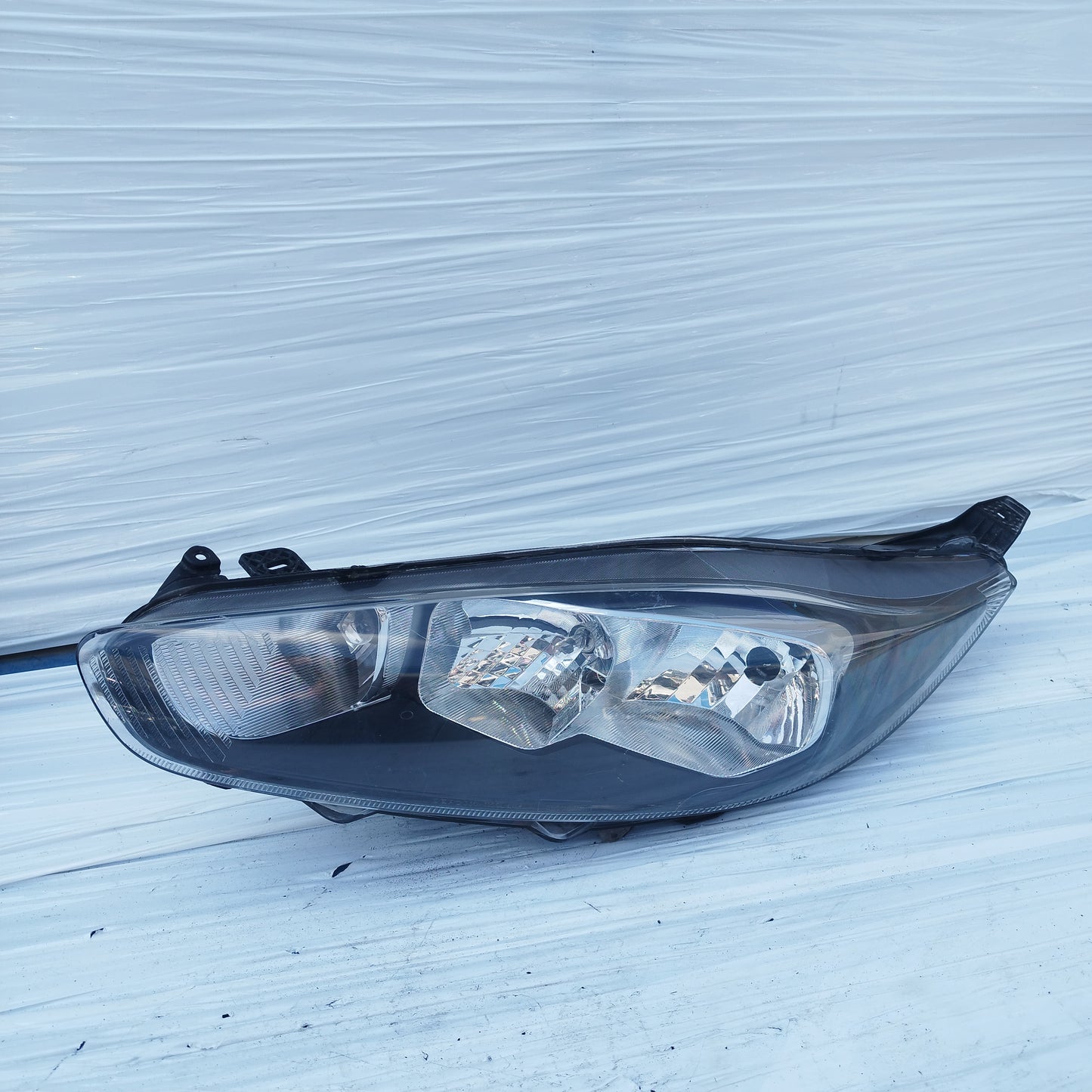 Fanale anteriore sx Ford Fiesta 2014 DEPO cod: 08-431-11B9L ecoDM055