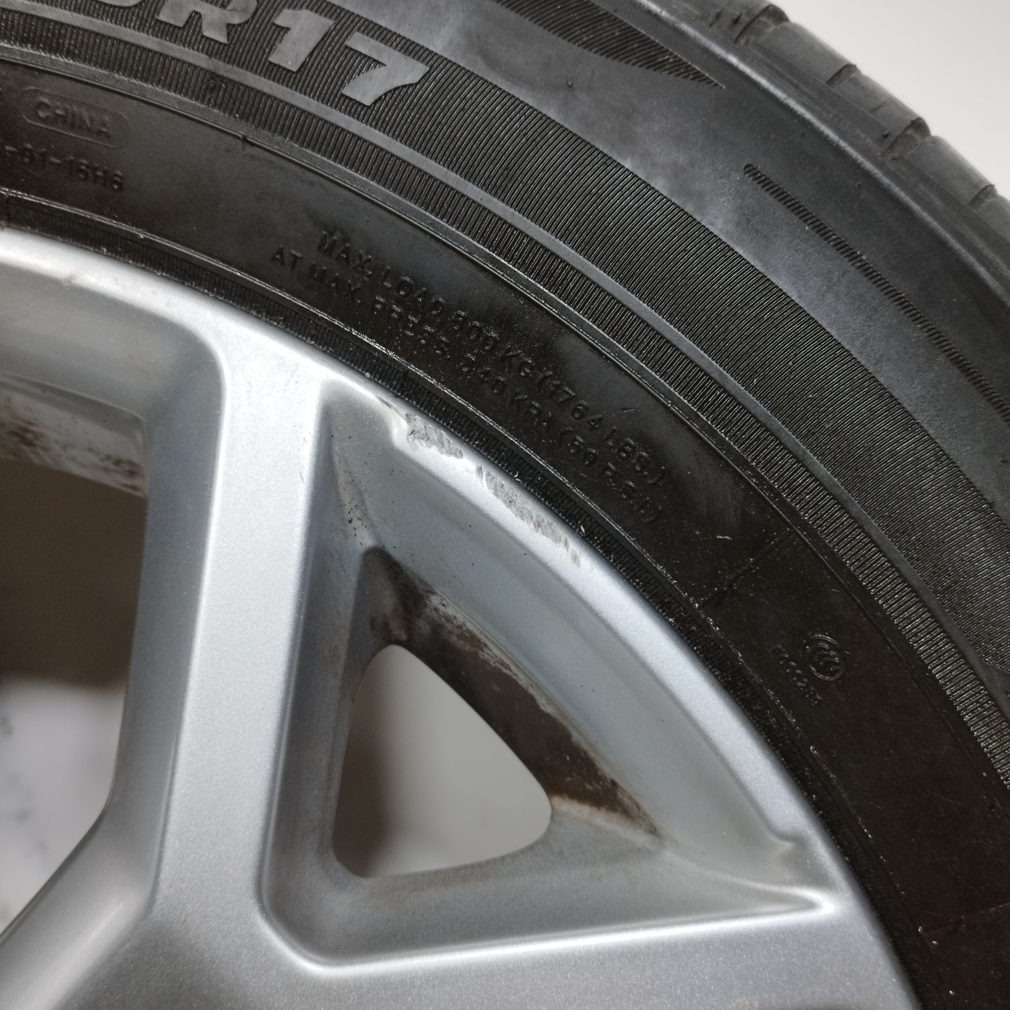 Ruota con cerchio in lega Renault Kadjar 2018 ecoAC13879