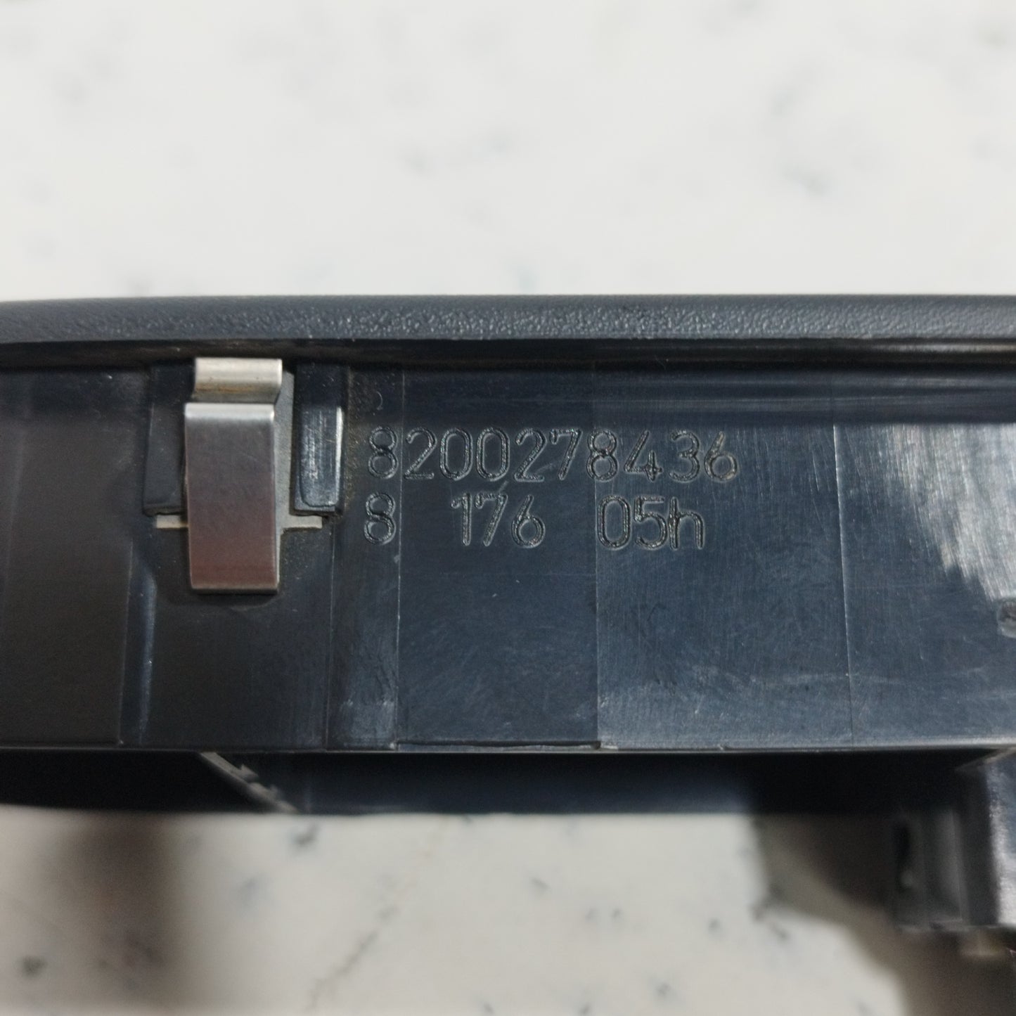 Front right button panel Renault Modus 2008 Code: 8200278436 ecoAC8772