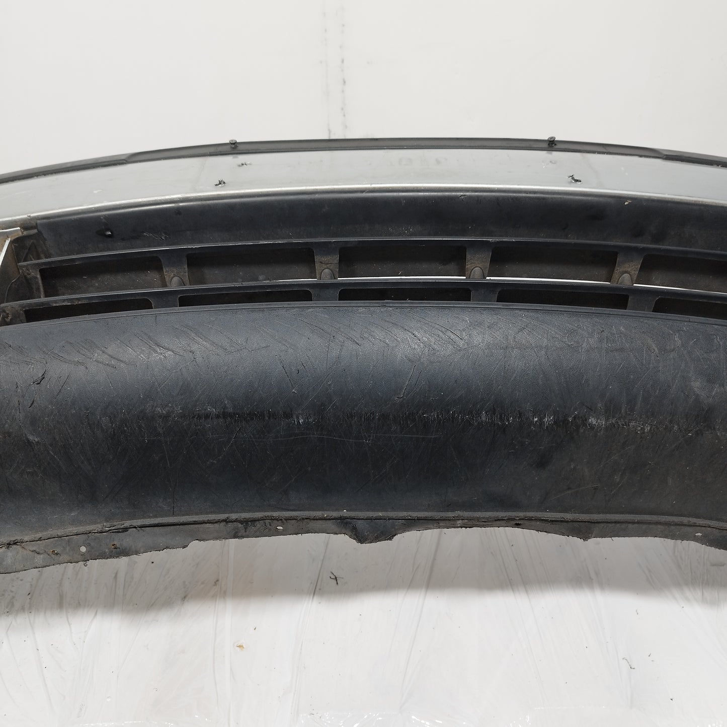 Paraurti anteriore grigio Volkswagen Polo 2003 ecoAC12814