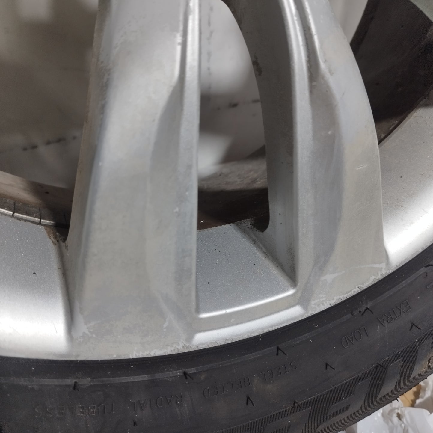 Alloy Wheels with Tires Kia Sorento 2012 ecoAC11656