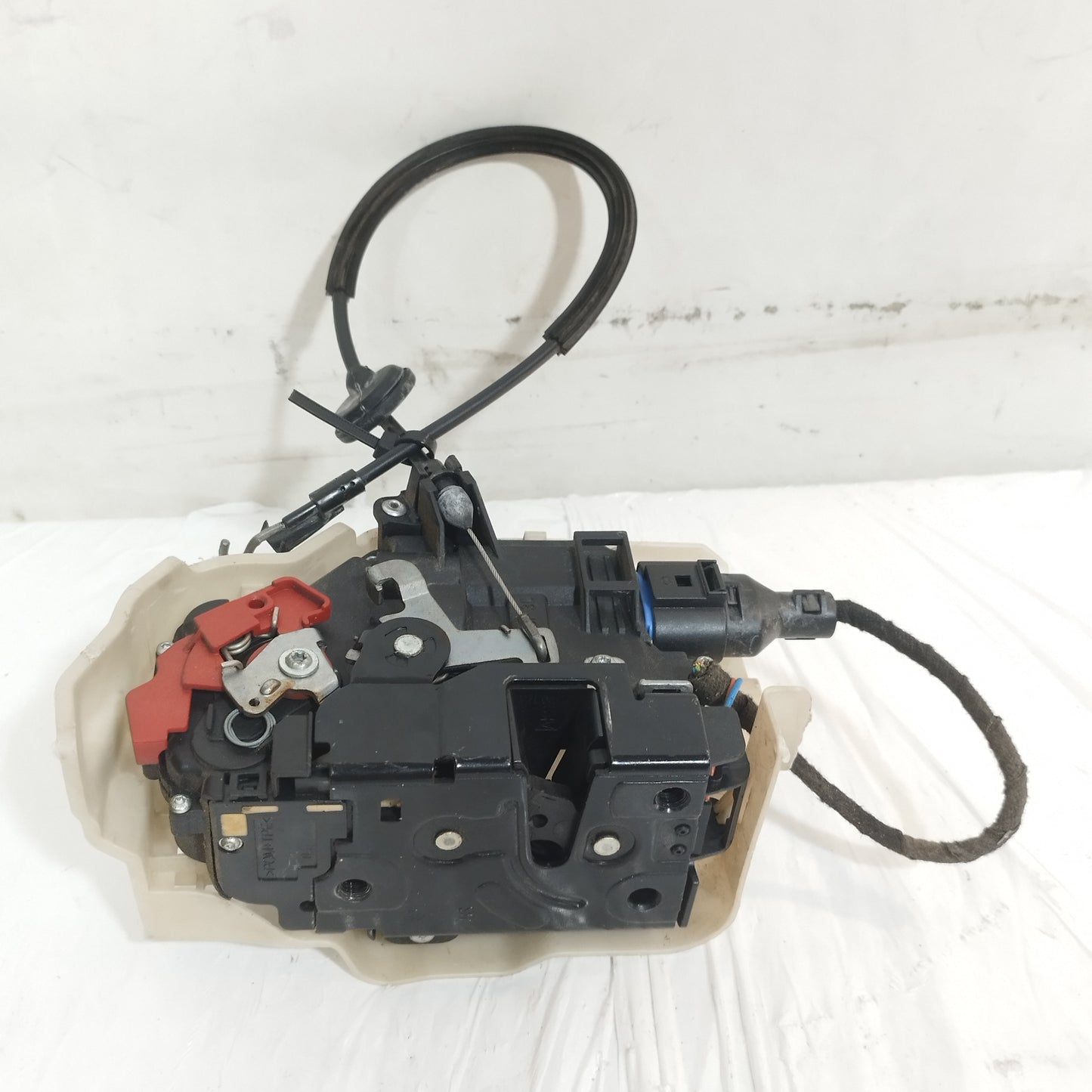 Serratura anteriore sx Volkswagen Touran (1T1 / 1T2) 2003-2010 ecoAC16517