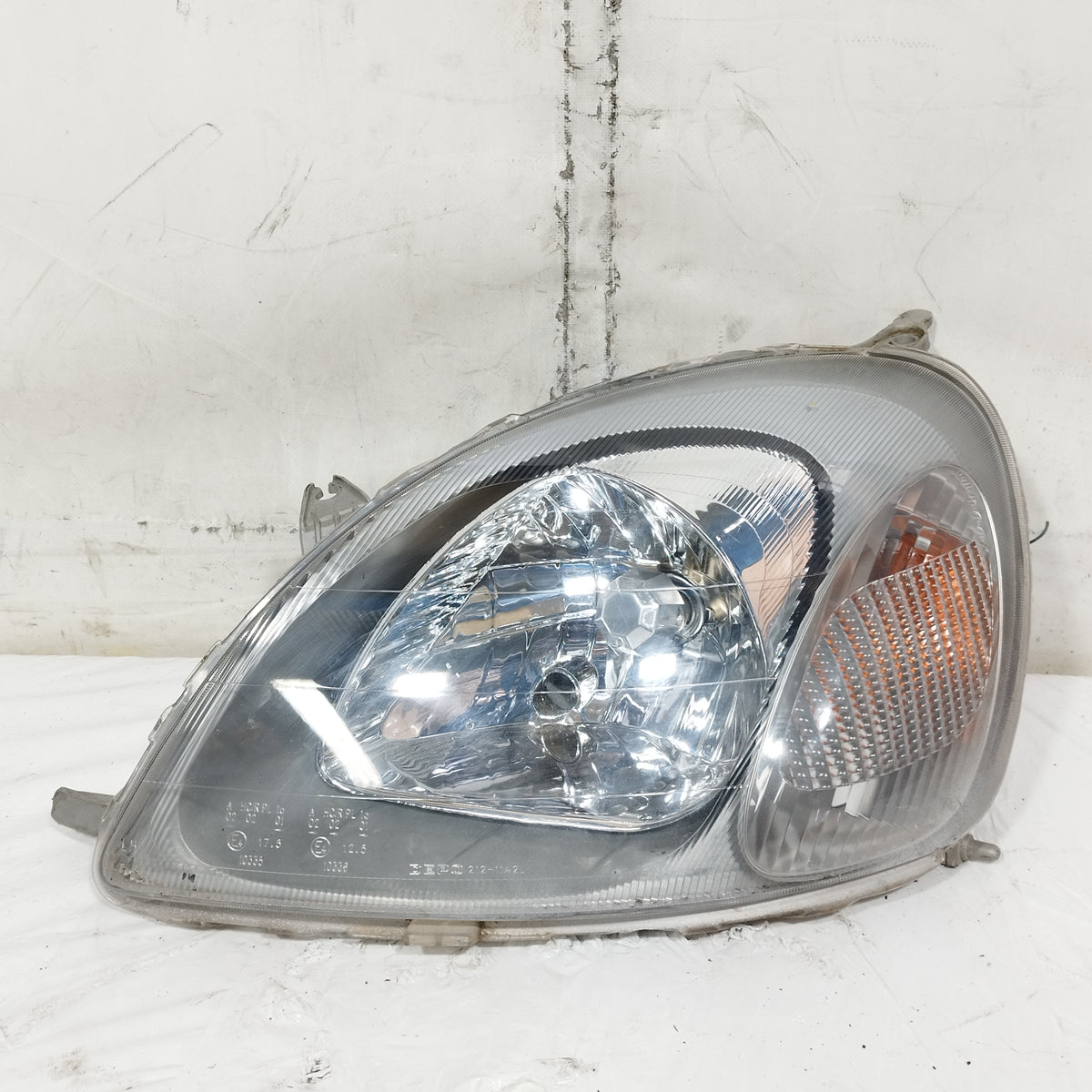 Fanale anteriore sx Toyota Yaris I (P1) 1999-2003 DEPO cod: 08-212-11A2L ecoAC16681