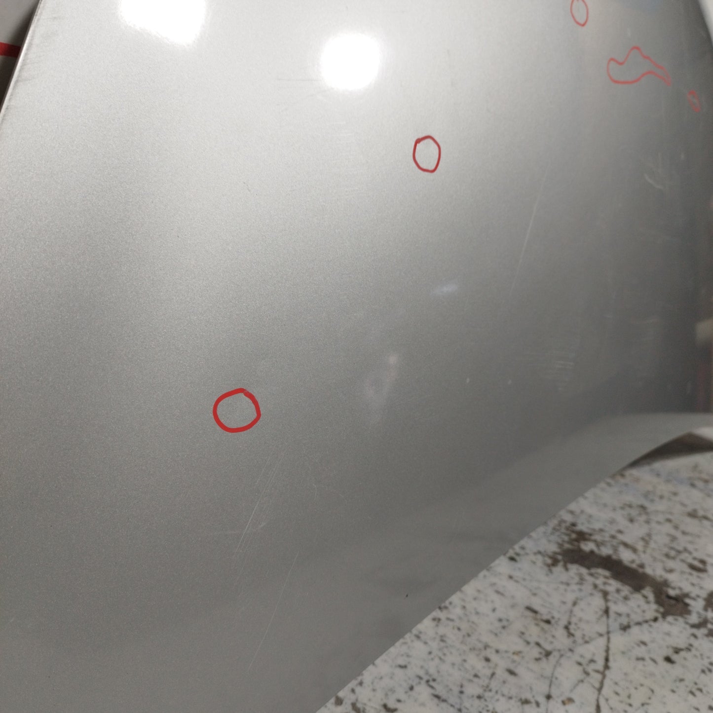 Suzuki Alto 2010 ecoAC11115 Silbergraue Motorhaube