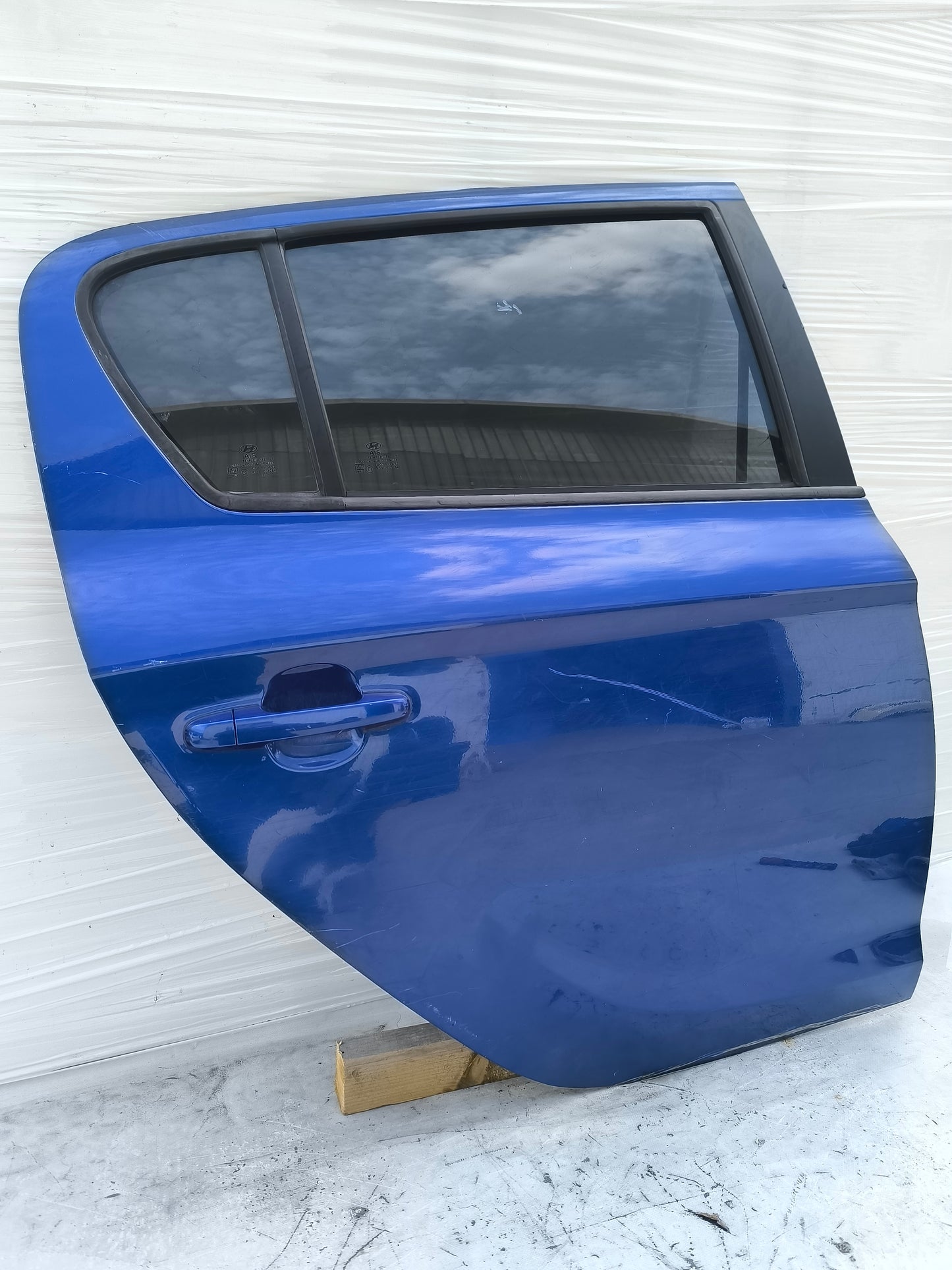 Sportello blu posteriore dx Hyundai I20 I serie 2008-2014 ecoAG8010