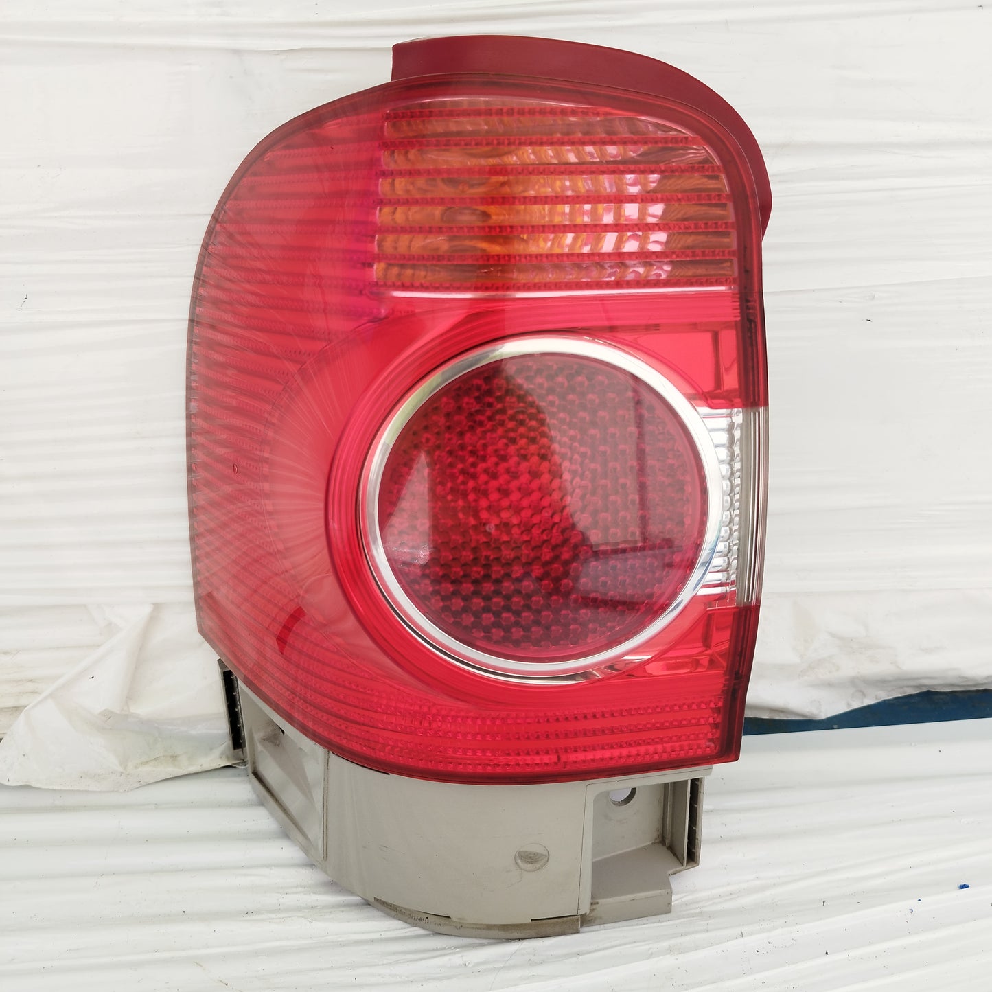 Fanale posteriore sx Volkswagen Sharan 2004 cod: 964989 ecoDM311