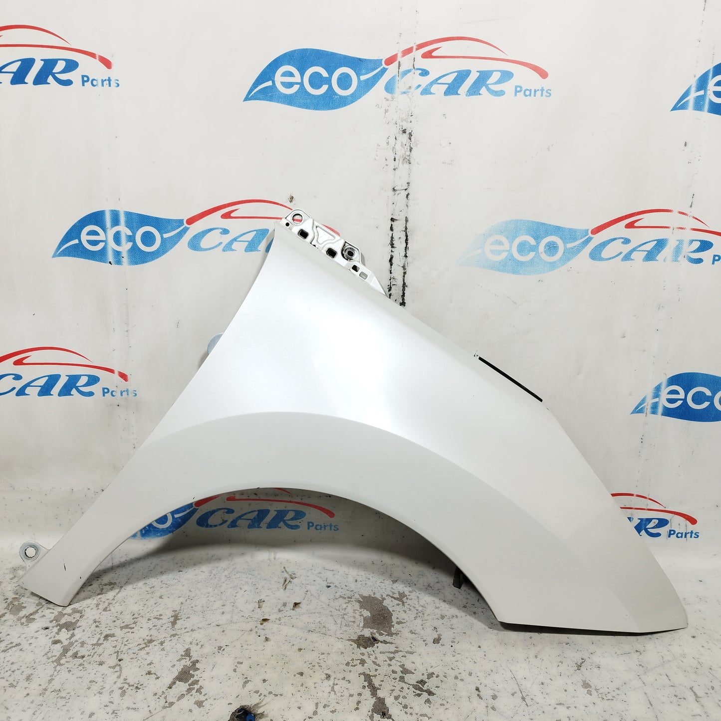 Parafango anteriore dx bianco perlato Peugeot 3008 2011  ecoAC9579