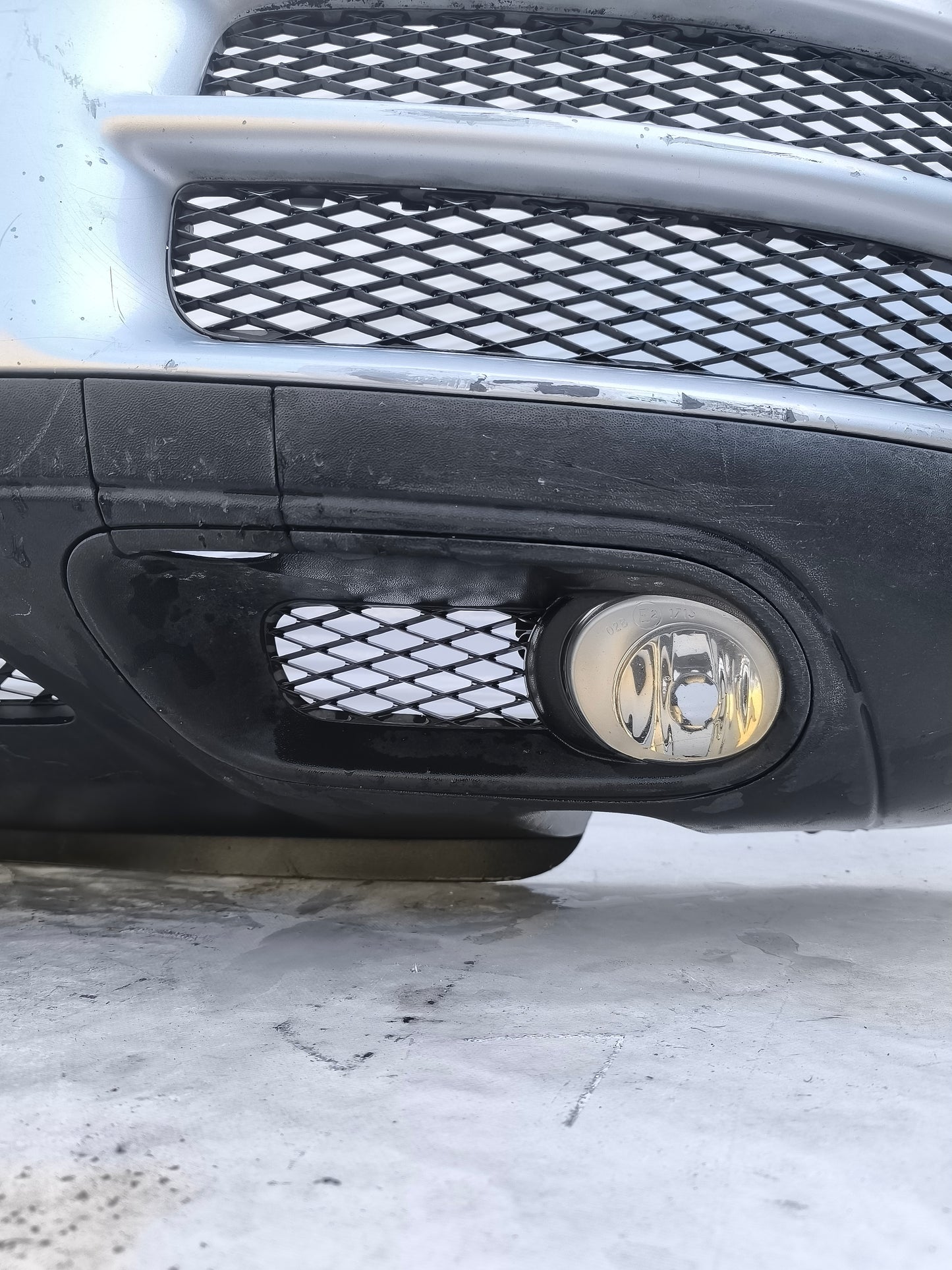 Paraurti anteriore Volkswagen Touareg anno 2007 grigio argento ecoAG8174