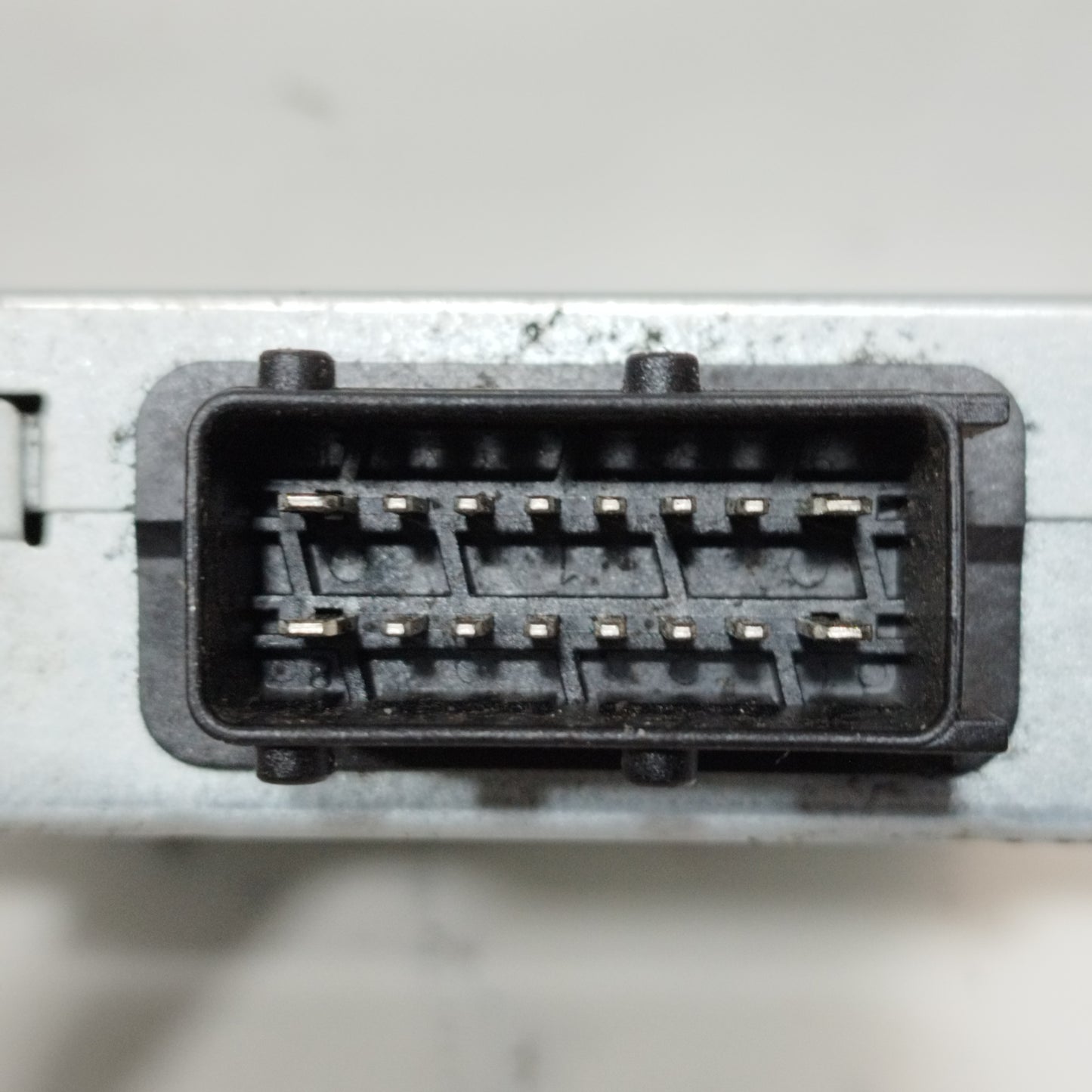 Centralina derivazione autoradio Fiat Punto Evo / Fiat 500/ Alfa Romeo Mito / Giulietta Cod: 51833517 ecoAC10565