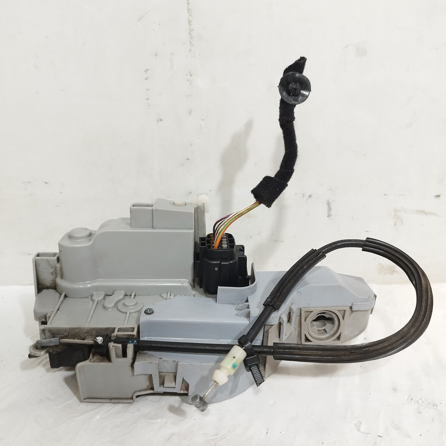 Serratura anteriore sx Lancia Delta III (844) 2008-2014 ecoAC16485