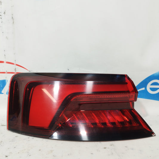 Audi A5 40g-tron 2019 ecoAC10324 linke Außenrückleuchte