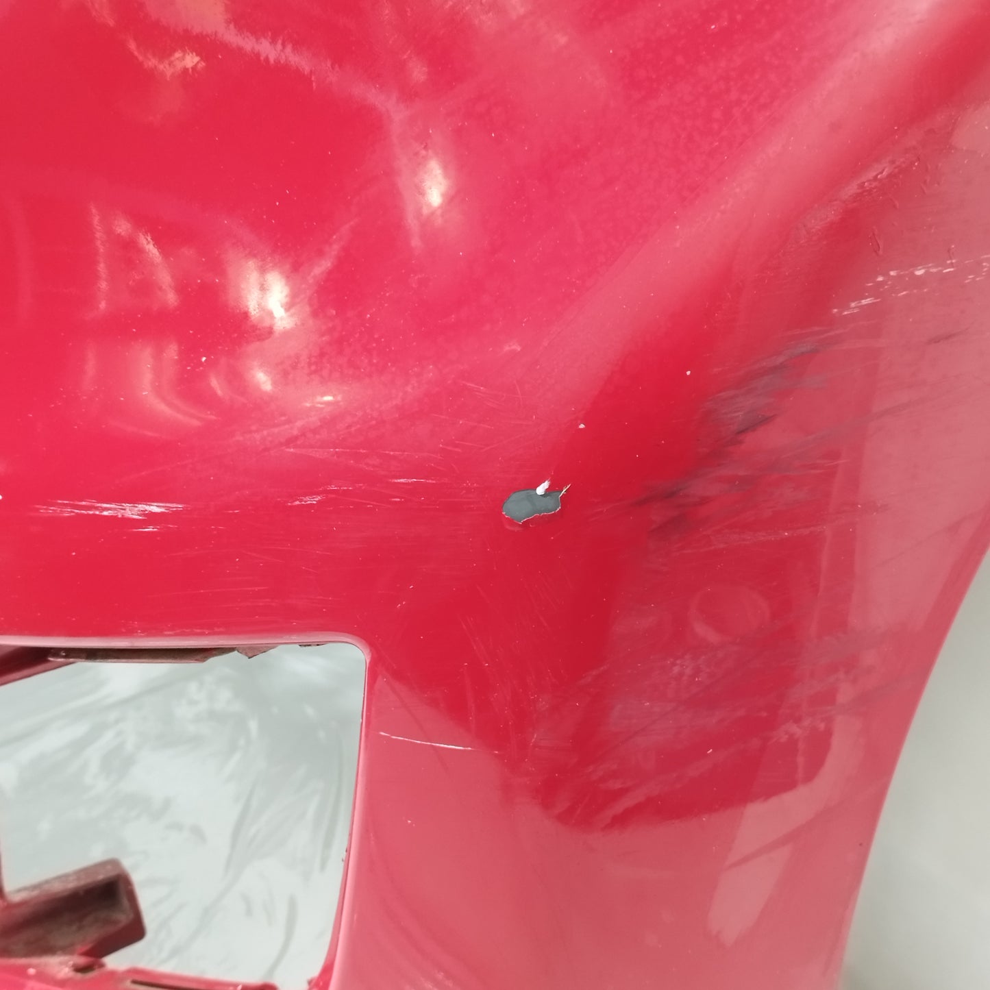 Paraurti anteriore rosso Peugeot 107 2010 ecoAC14499