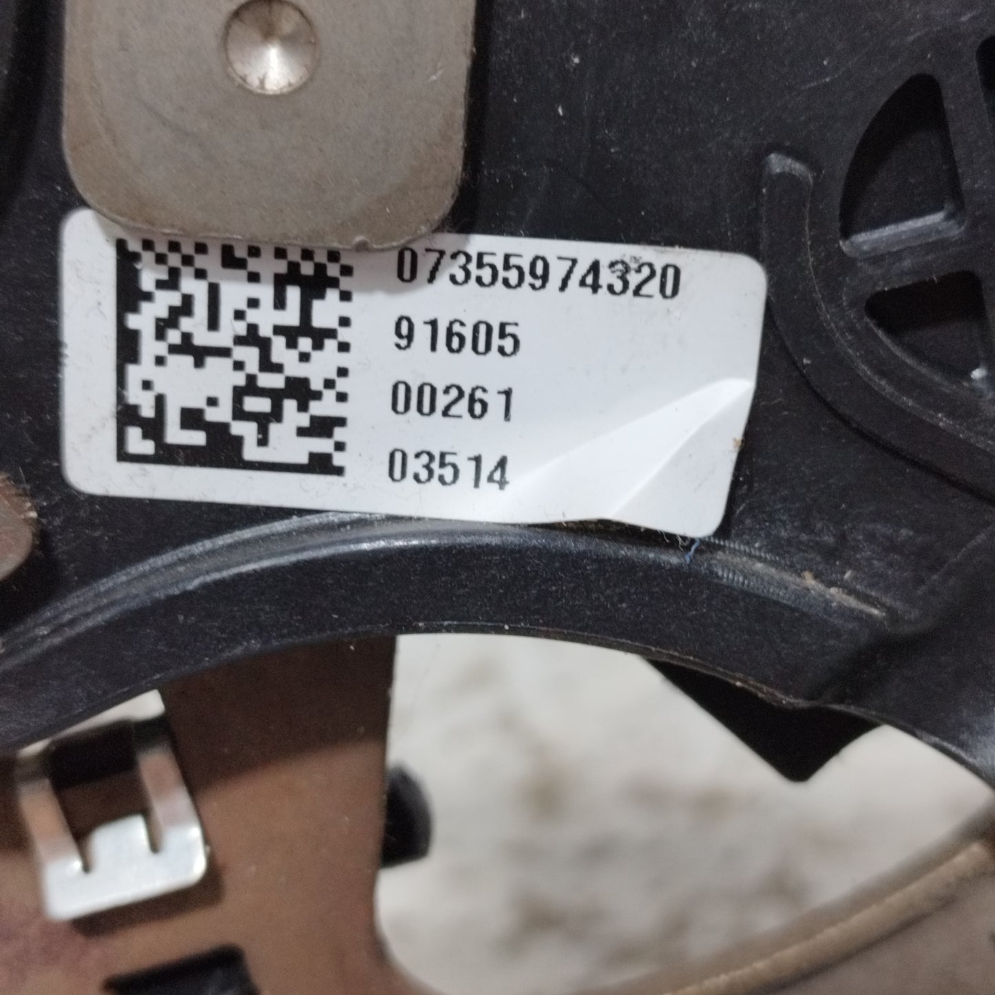 Handbrake lever Fiat 500L 2013 code: 07355974320 ecoAC9321