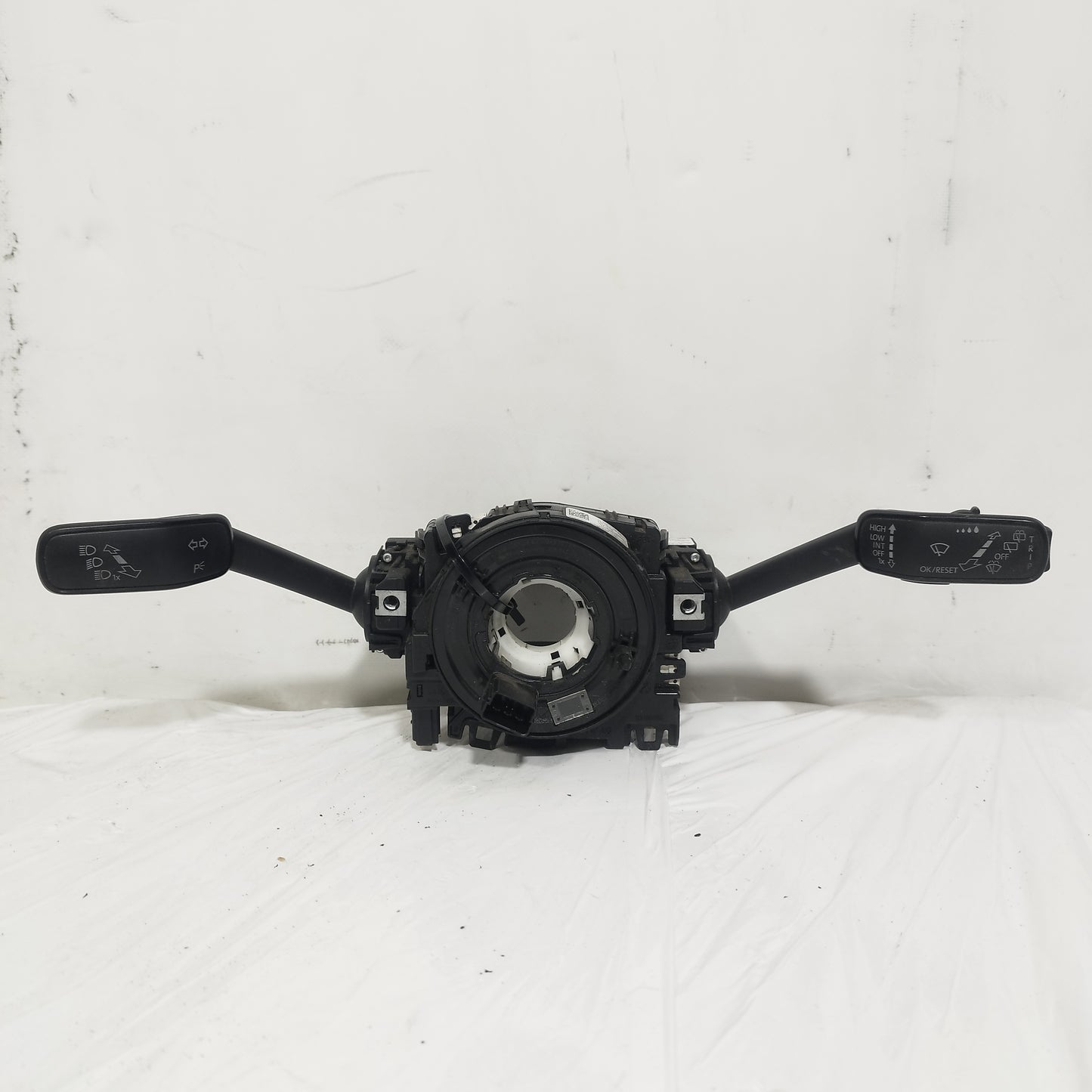 Devioluci Volkswagen Golf 7 2016 cod: 5q0953507ab ecoAC14589