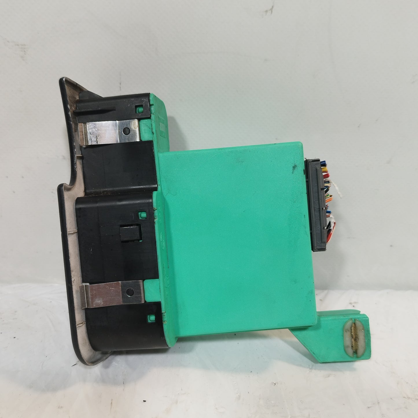 Pulsantiera anteriore sx Alfa Romeo GT 2004 Cod: 156042196 ecoAC9799