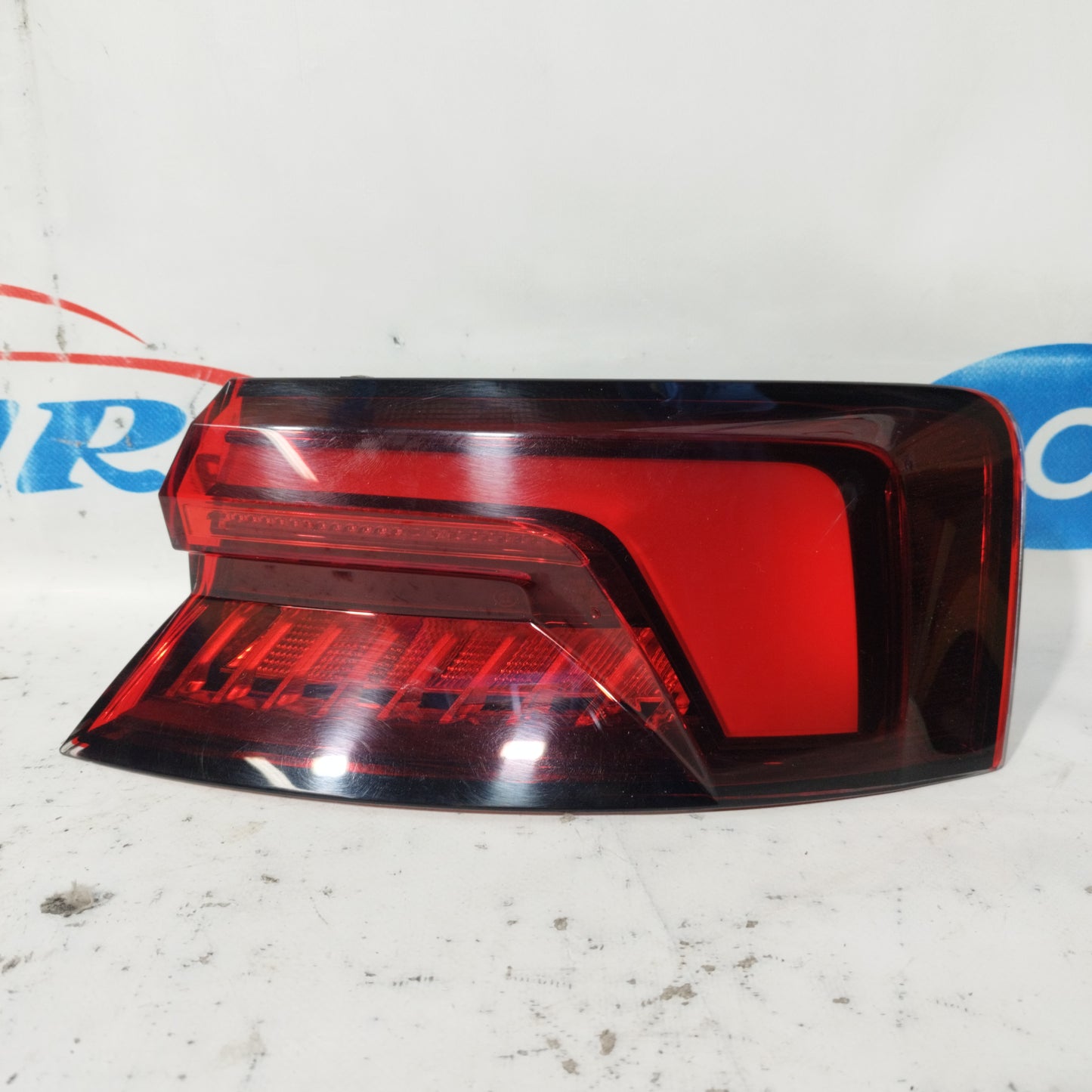 Audi A5 40 G-tron 2019 ecoAC10325 rechte Außenrückleuchte