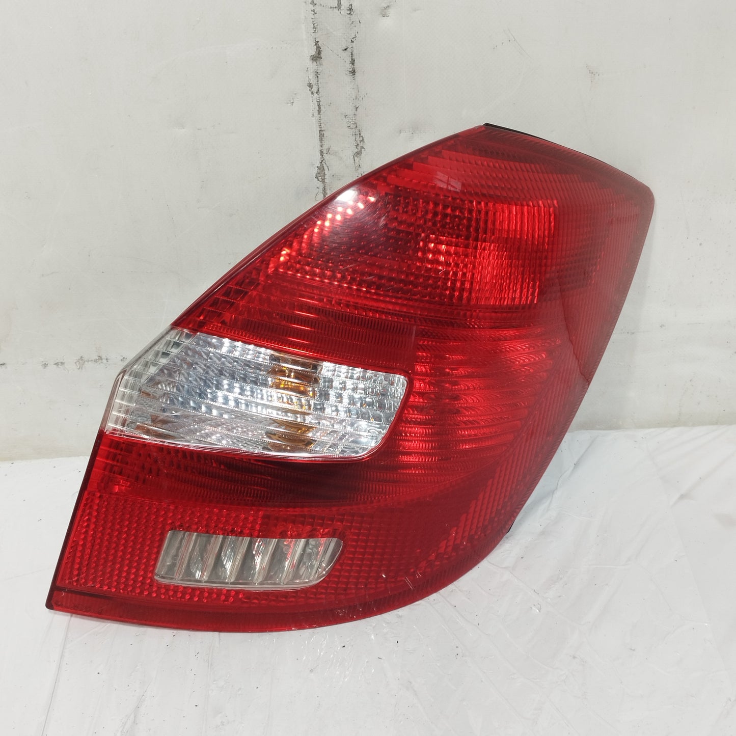 Fanale posteriore dx Skoda Fabia II (5J) 2007-2014 cod: ZSB5J6945096 ecoAC16428