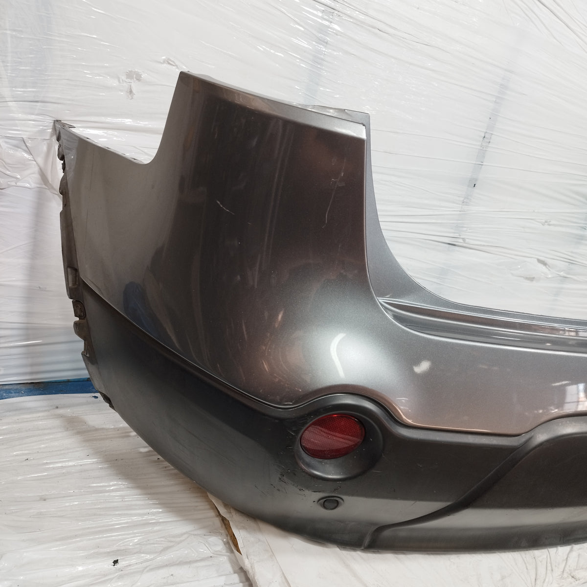Paraurti posteriore grigio scuro Nissan Qashqai+2 (J10 / JJ10) 2010-2013 Restyling cod: 85022EY10h ecoAC16938
