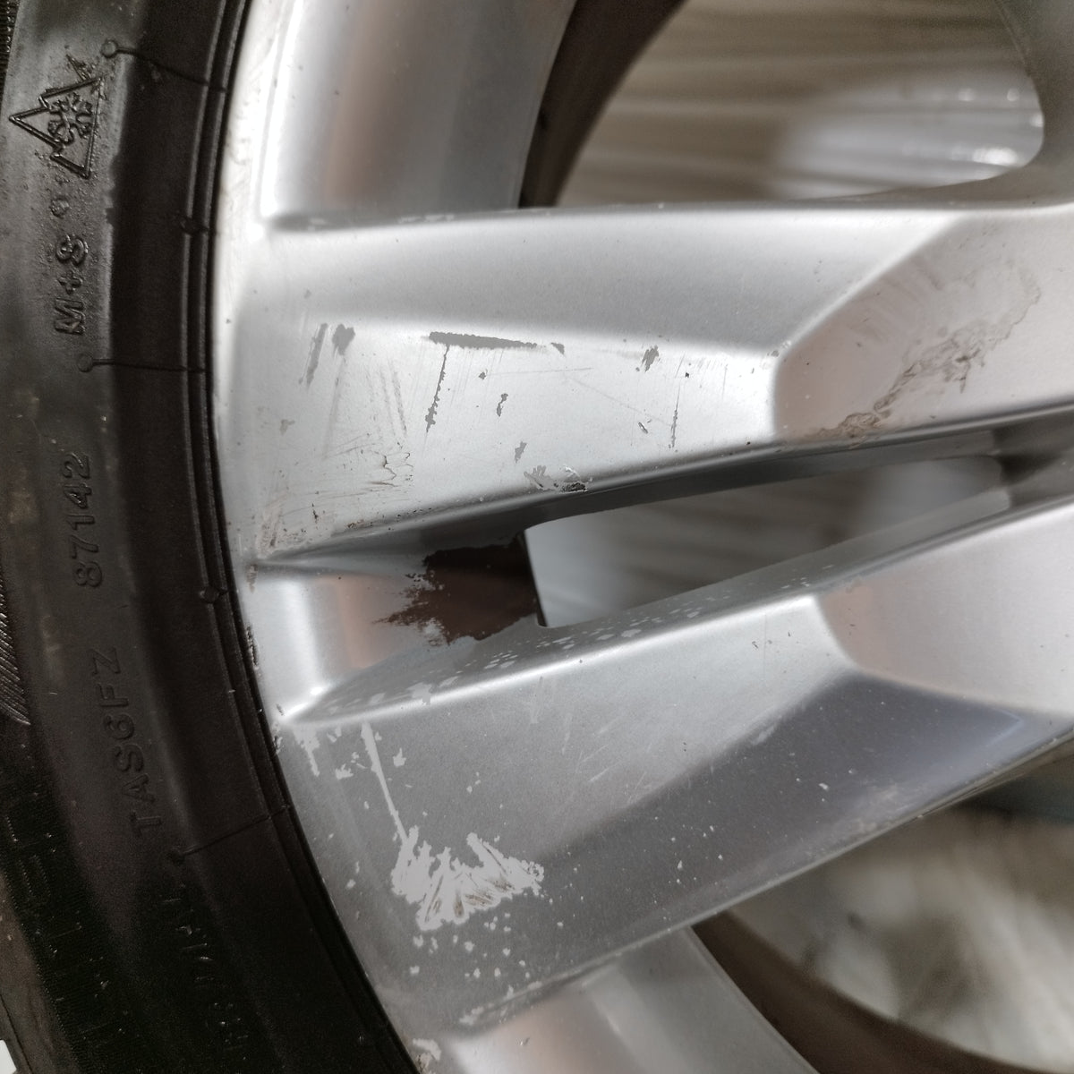 Cerchi in lega con gomme Peugeot 5008 I serie (T8) 2009-2016 ecoAC16910