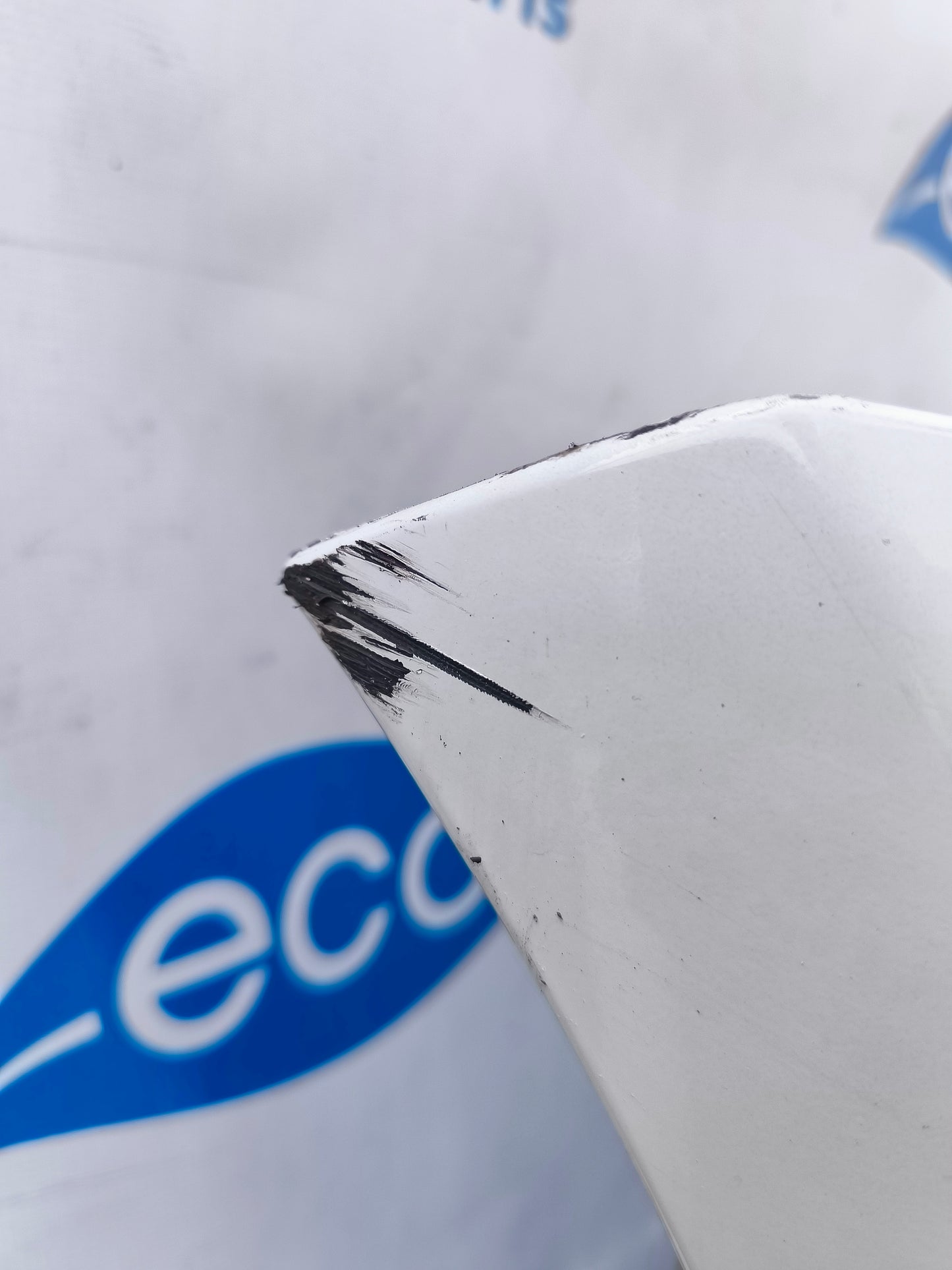 White front bumper Fiat Idea 2005 ecoAG5751