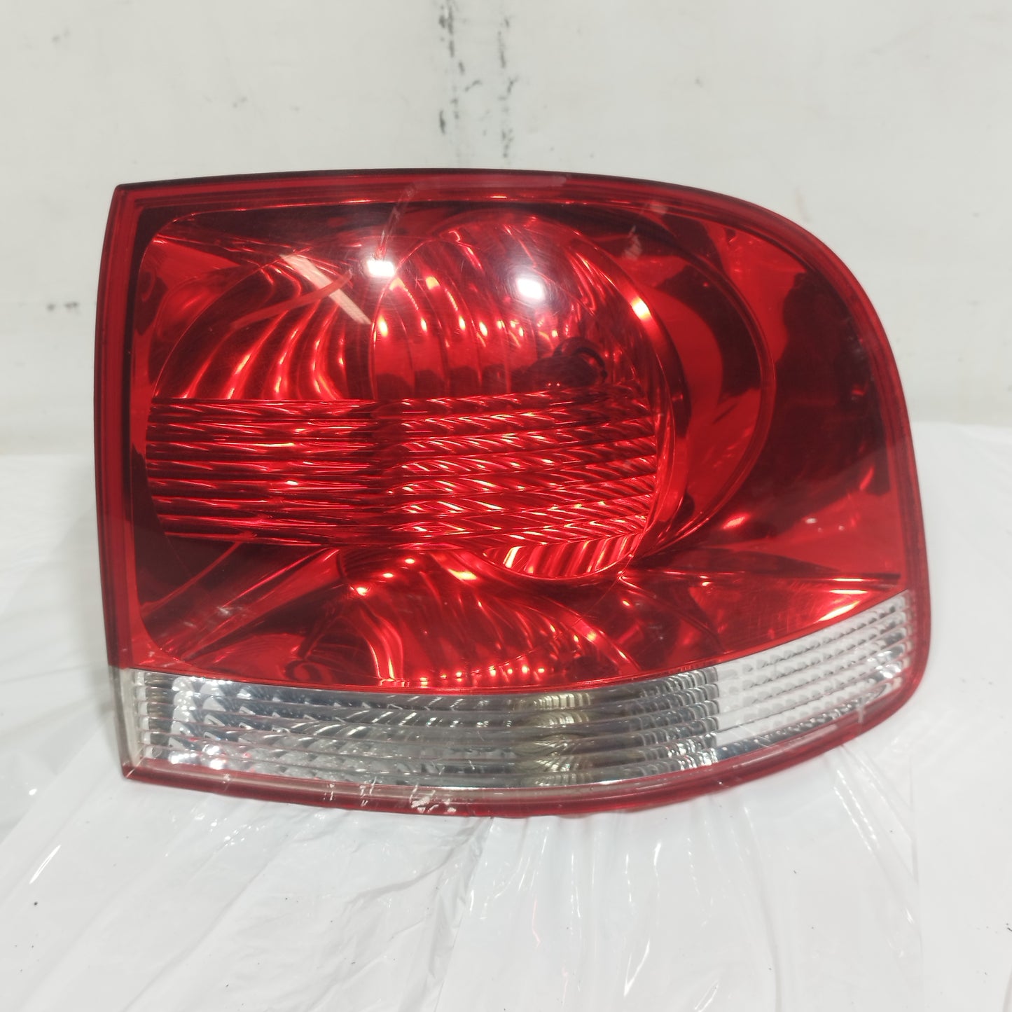 Fanale posteriore esterno dx Volkswagen Touareg 2005 cod: 28258002 ecoAC15150