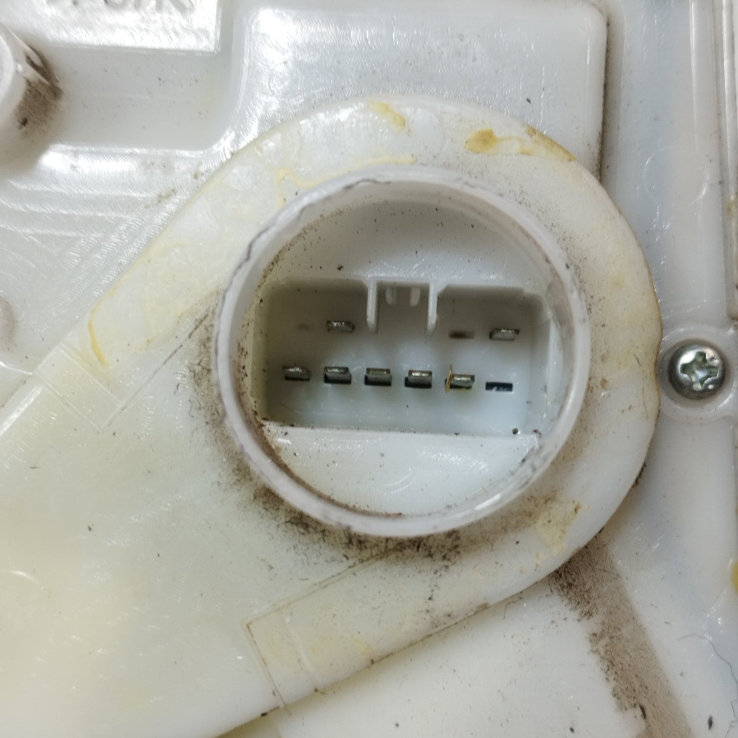 Serratura anteriore dx Suzuki Swift 2007 ecoAC10570