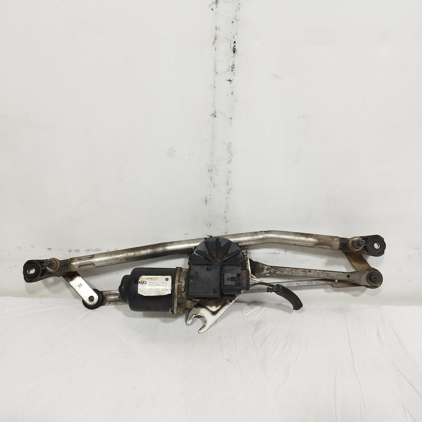 Front windscreen wiper motor Fiat Fiorino / Qubo 2013 code: 064300350 ecoAG2078
