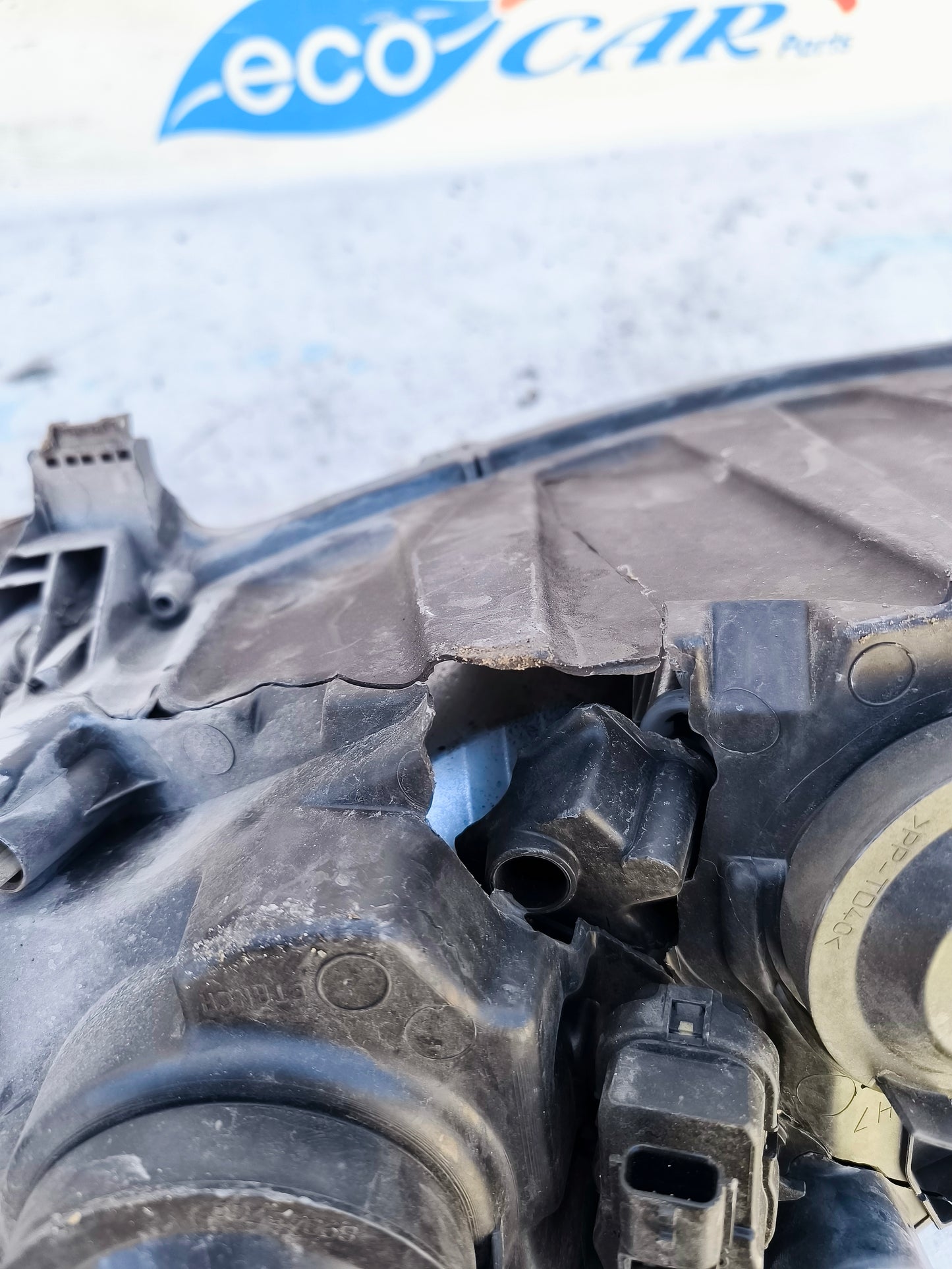 Frontpartie / Komplette schwarze Karosserie Peugeot 208 2013 ecoAG5718