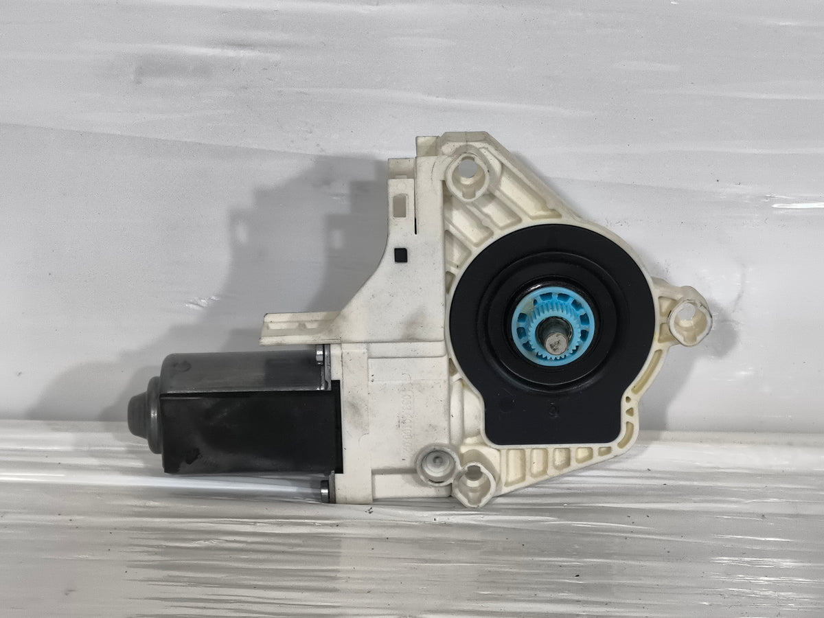 Motorino alzavetri porta anteriore sx Audi A4 (B8) (8k2 / 8k5) 2007-2015 cod: 8k0959801a ecoAG9976