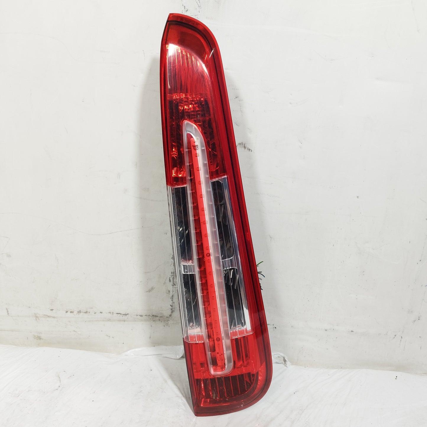 Fanale posteriore dx a led Ford C-Max I (DM2) 2007-2010 cod: 2SK009504 ecoAC16565