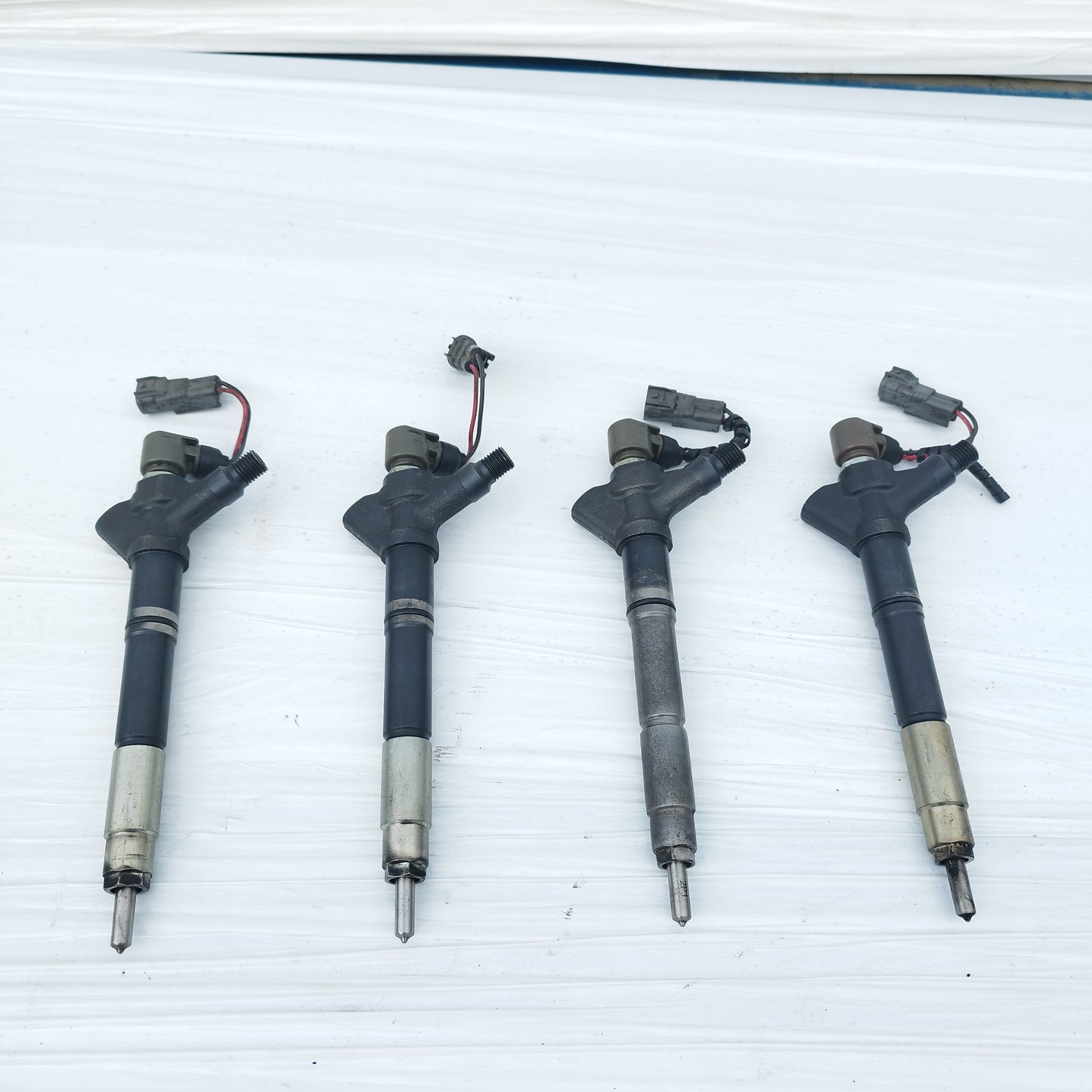 Iniettori Denso Toyota Avensis 2.2 D 2006 cod: 23670-26011 ecoAC15716