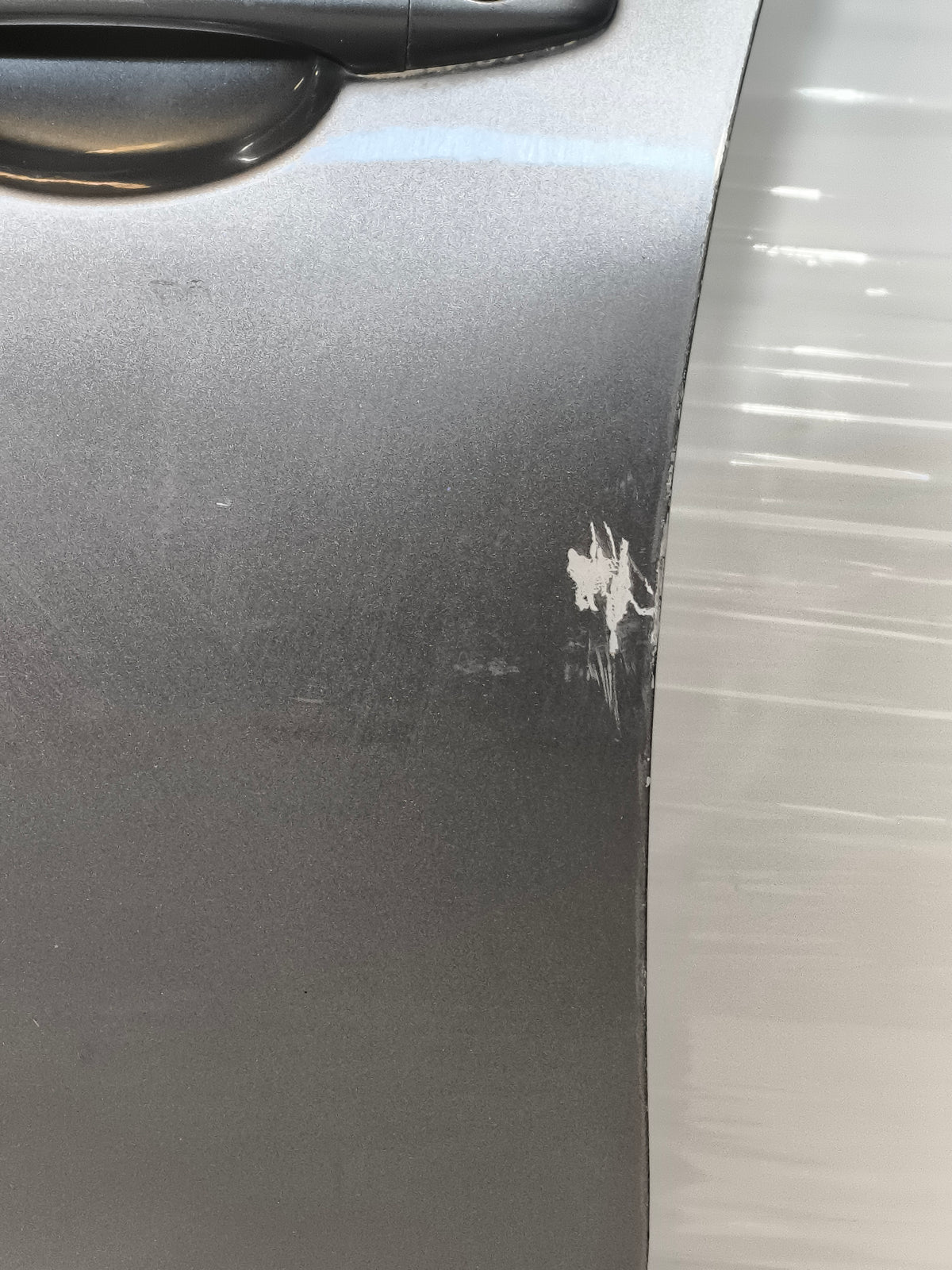 Sportello anteriore sx grigio scuro Citroen C4 II (B7) anno 2010-2018 ecoAG9925