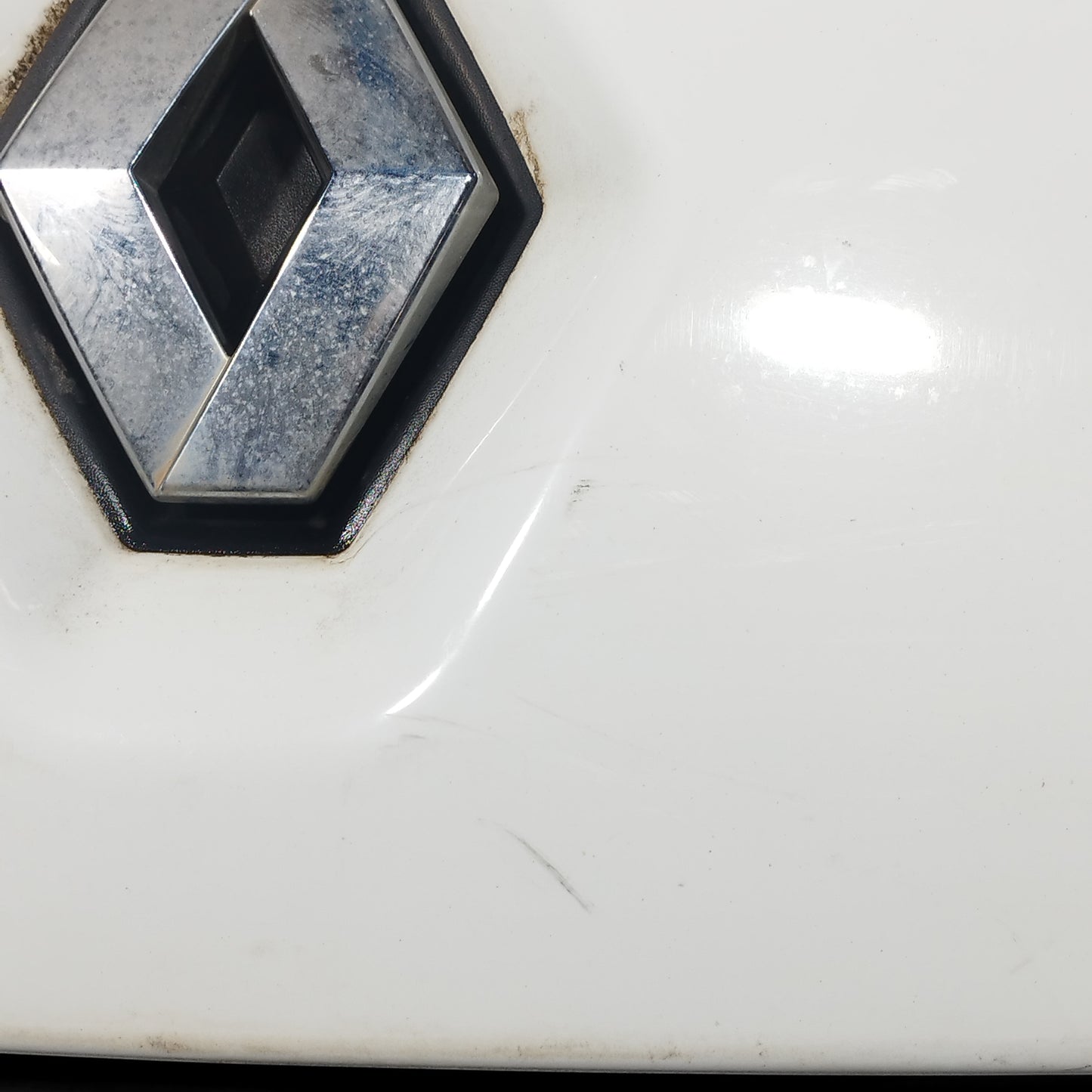 White Front Bumper Renault Twingo 2010 ecoAC10221