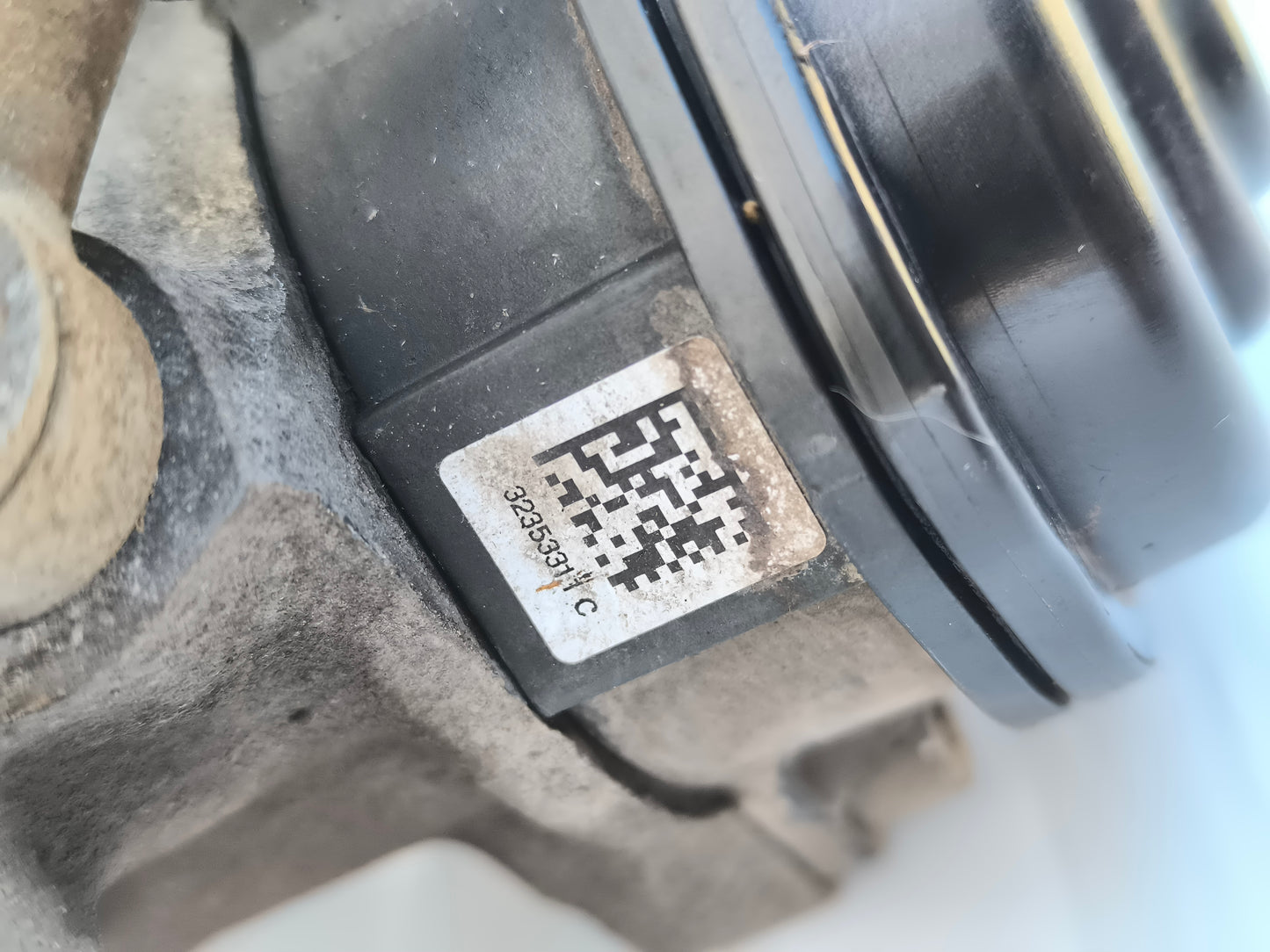 Pinza freno elettrica posteriore sx Nissan Qashqai anno 2013 1.5 DCI cod: 32353311C ecoAG8318