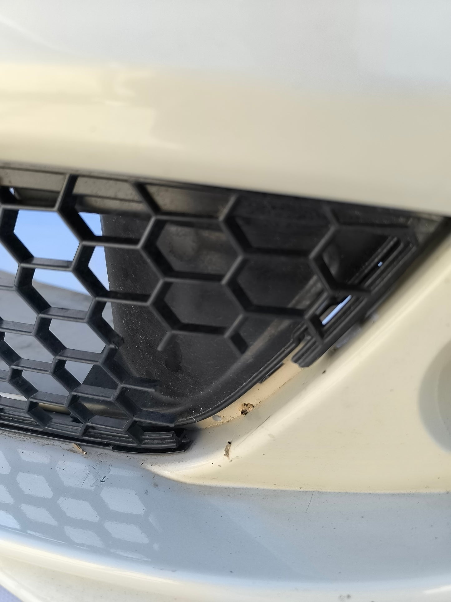 Paraurti anteriore crema Alfa Romeo Mito ecoAG6694