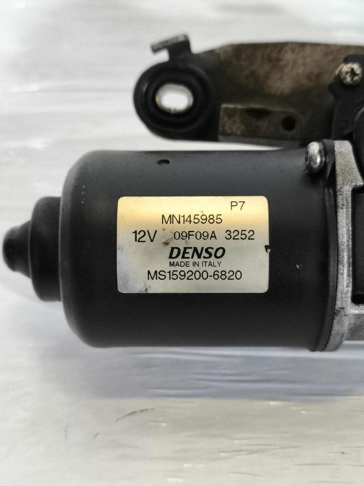 Motorino tergicristalli anteriore Mitsubishi Colt VI (Z30) anno 2004-2012 cod: MN145985 ecoAG9878