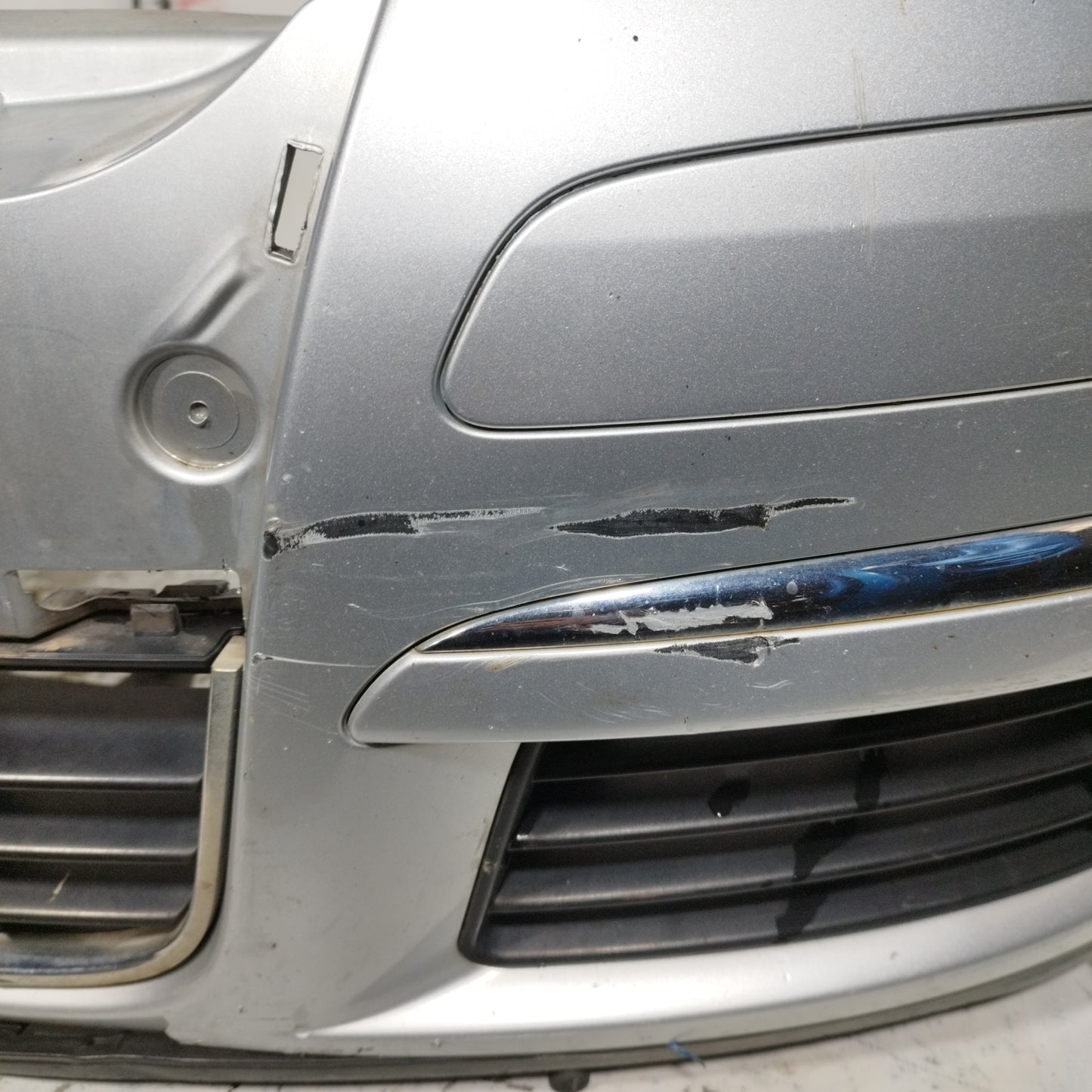 Silver Grey Front Bumper Volkswagen Jetta 2006 ecoAC10697