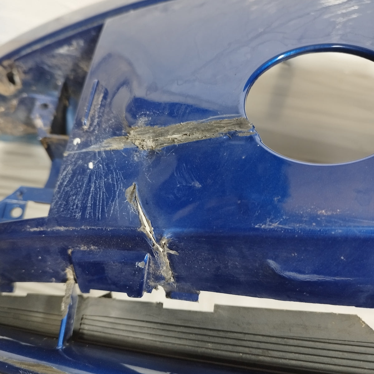 Paraurti anteriore blu Mitsubishi Colt VI (Z30) 2004-2008 ecoAC16940