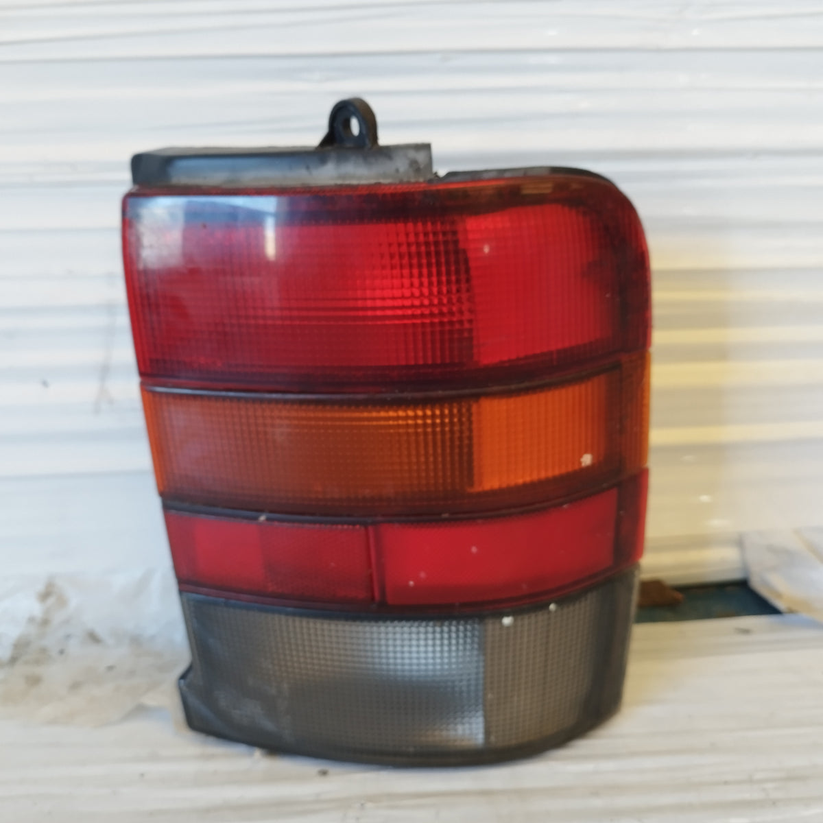 Fanale posteriore dx Nissan Serena (C23) 1992-2000 ecoAC17697