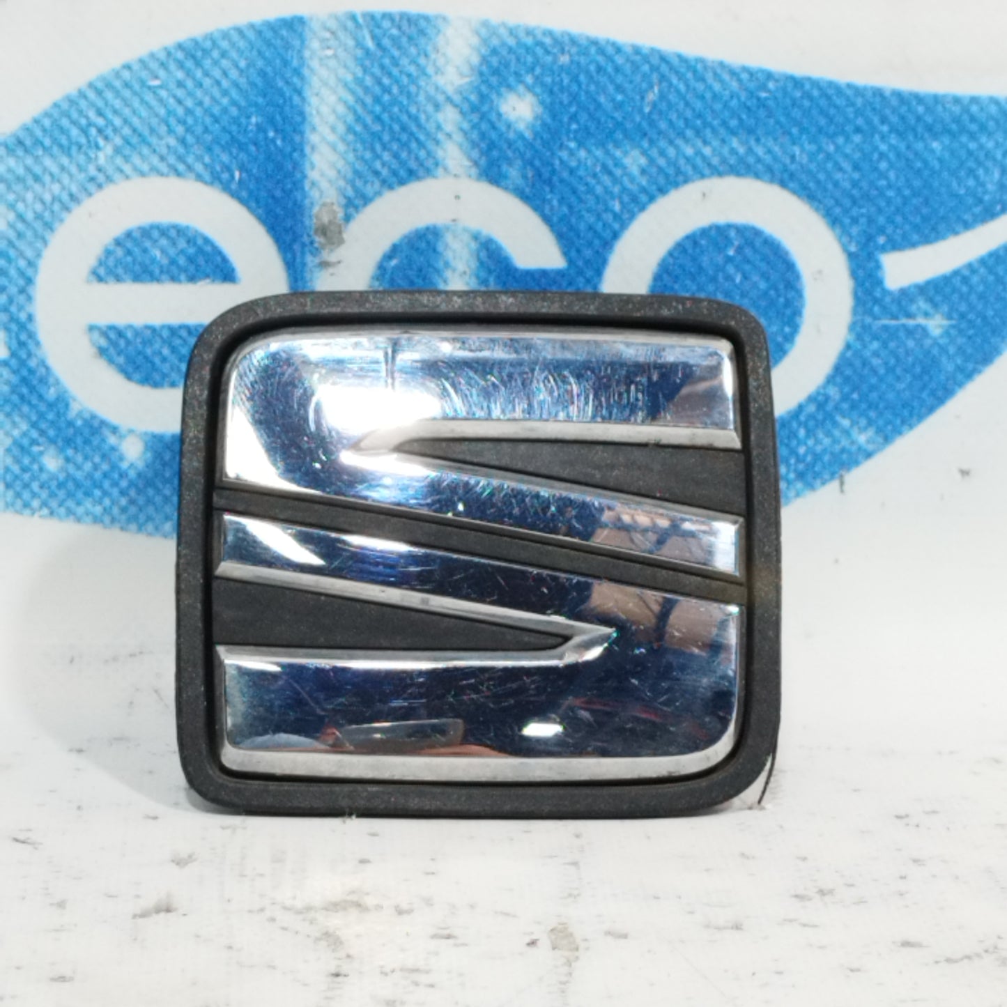 Seat Ibiza 2016 tailgate handle code: 6J0827565 ecoAC8808