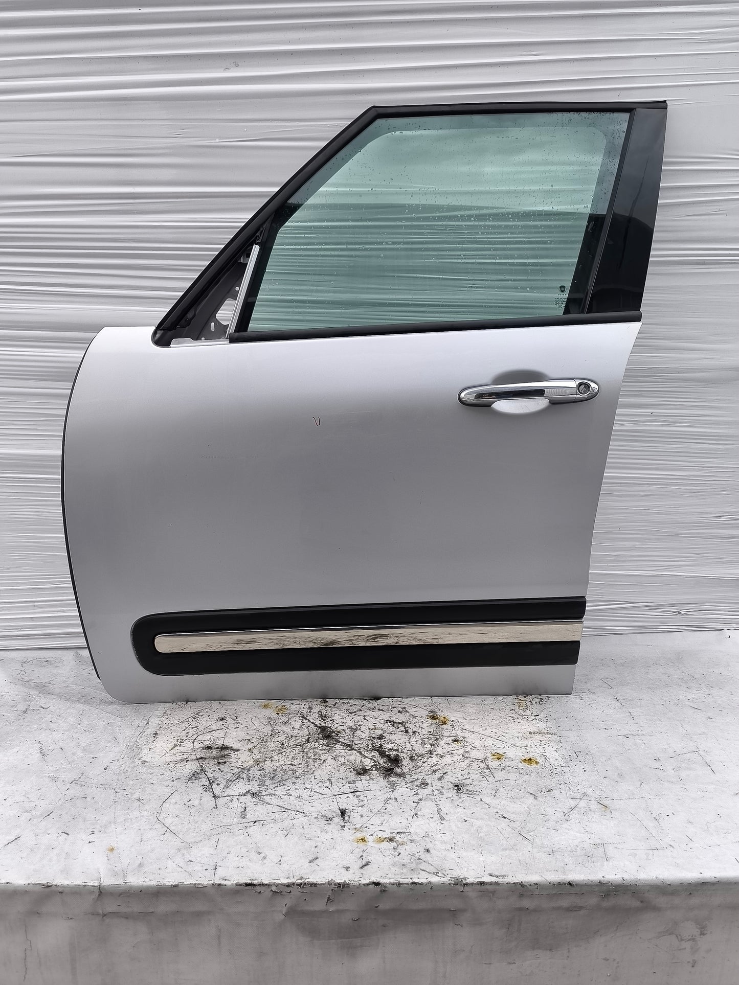 Sportello anteriore sx grigio argento Fiat 500L 2013-2022 ecoAG8442