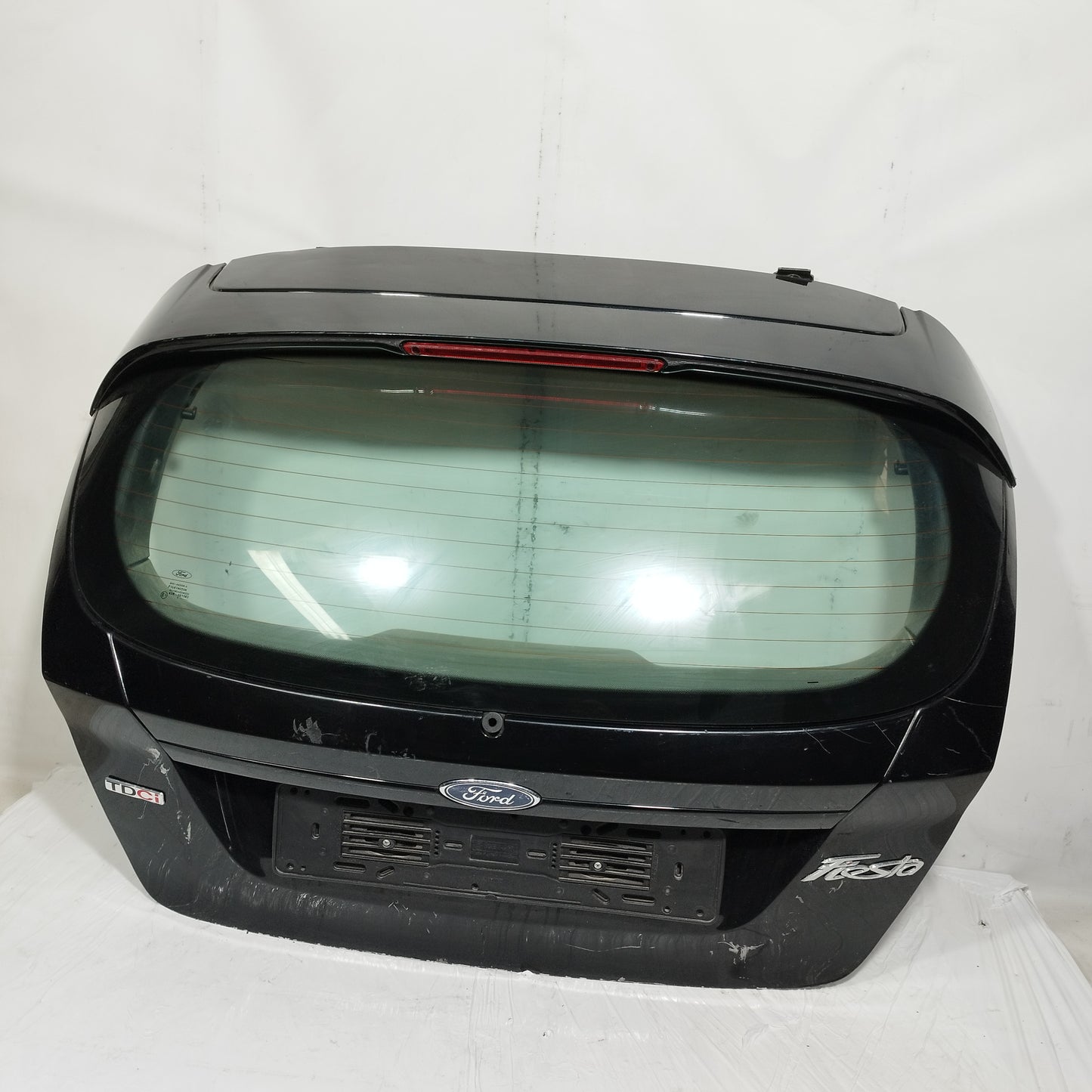 Black tailgate Ford Fiesta 2010 ecoAC4928
